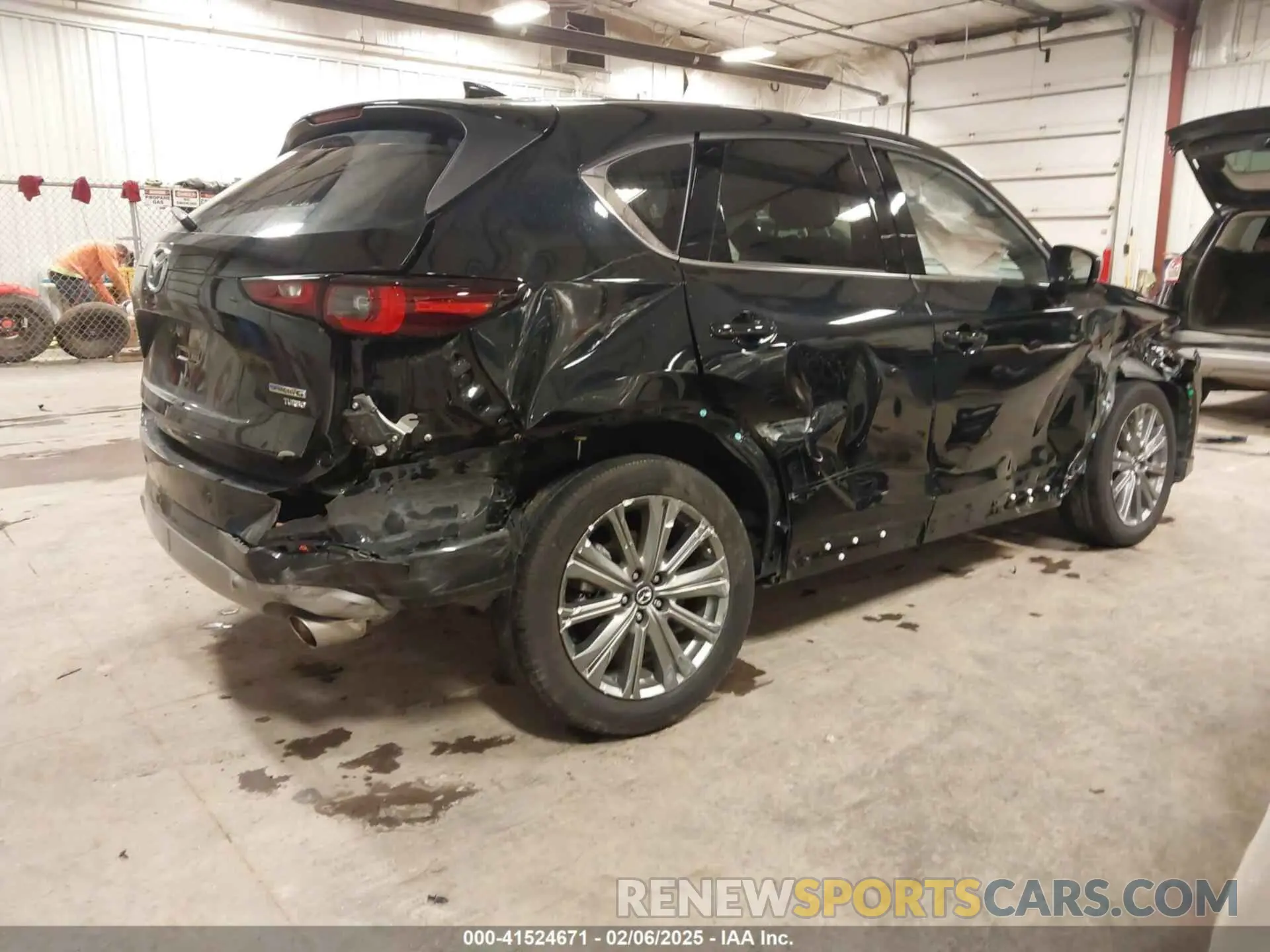 4 Photograph of a damaged car JM3KFBXY8R0372916 MAZDA CX-5 2024