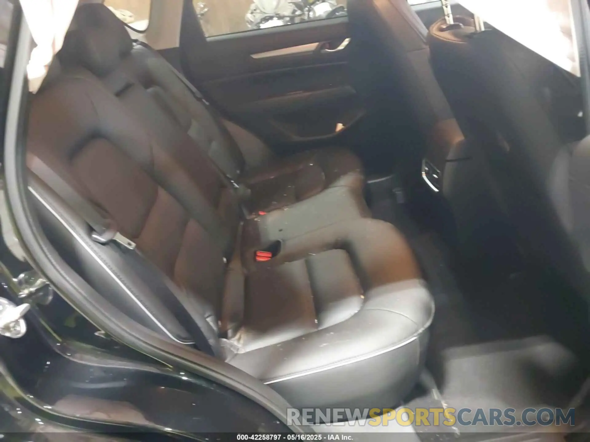 8 Photograph of a damaged car JM3KFBBL3S0549910 MAZDA CX-5 2025