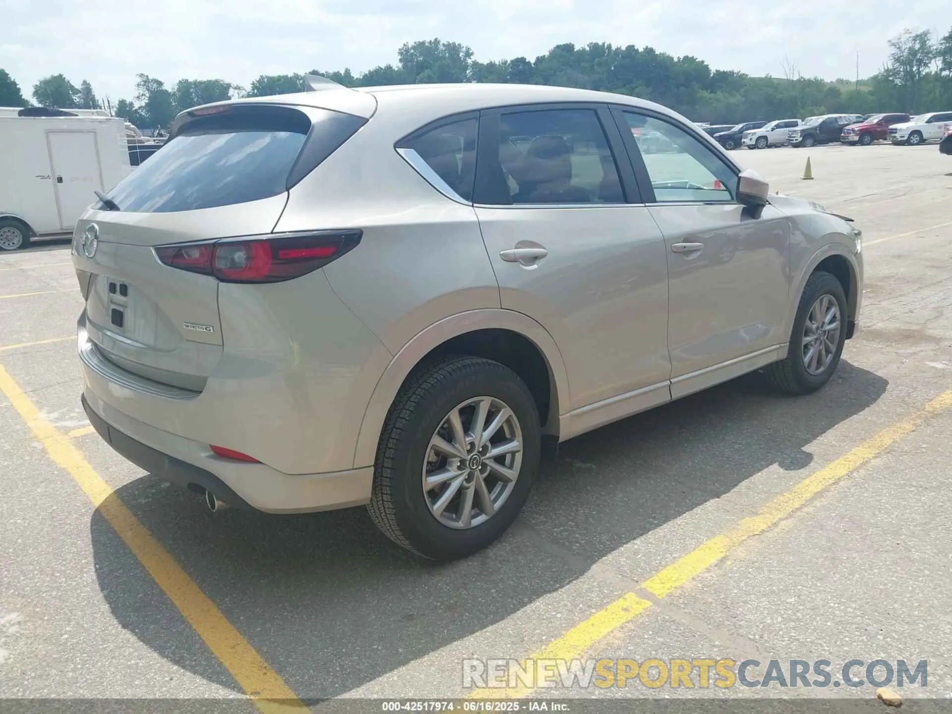 4 Photograph of a damaged car JM3KFBBL8S0539521 MAZDA CX-5 2025