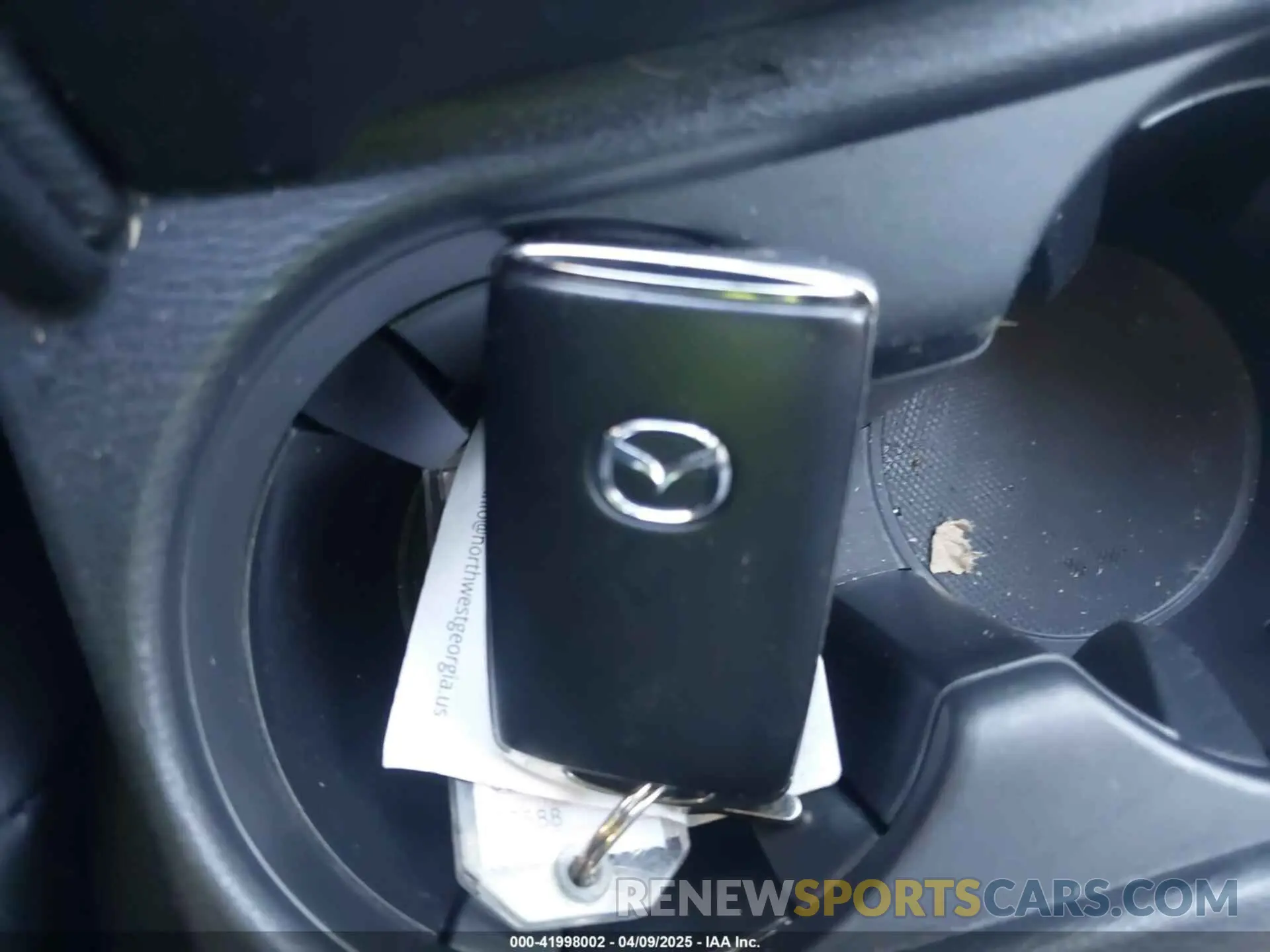 11 Photograph of a damaged car JM3KFBBL8S0585463 MAZDA CX-5 2025