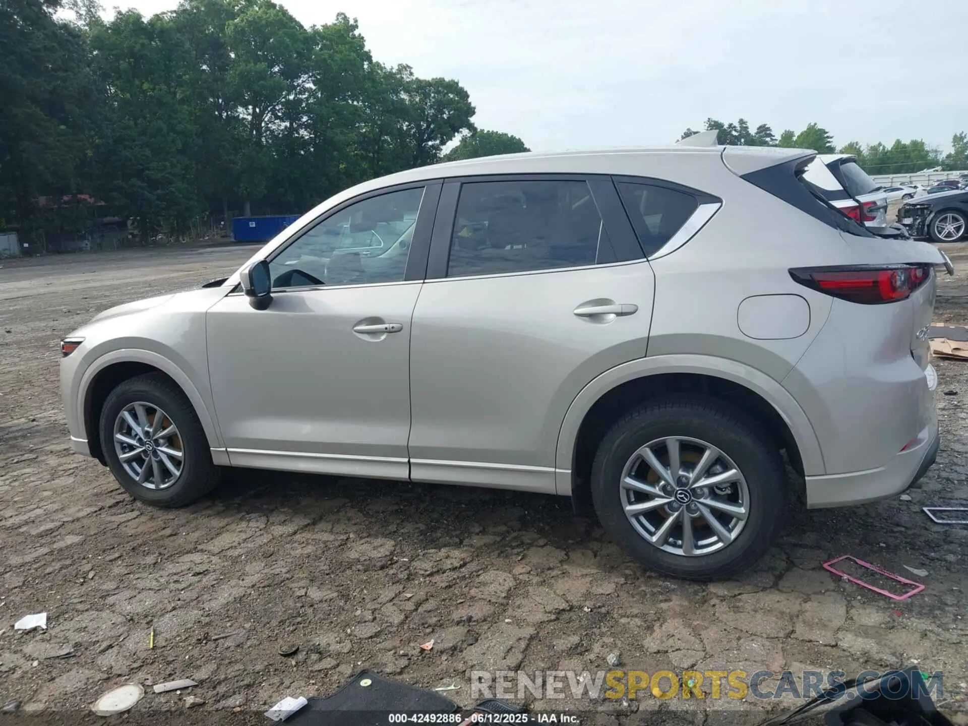 14 Photograph of a damaged car JM3KFBBLXS0566588 MAZDA CX-5 2025