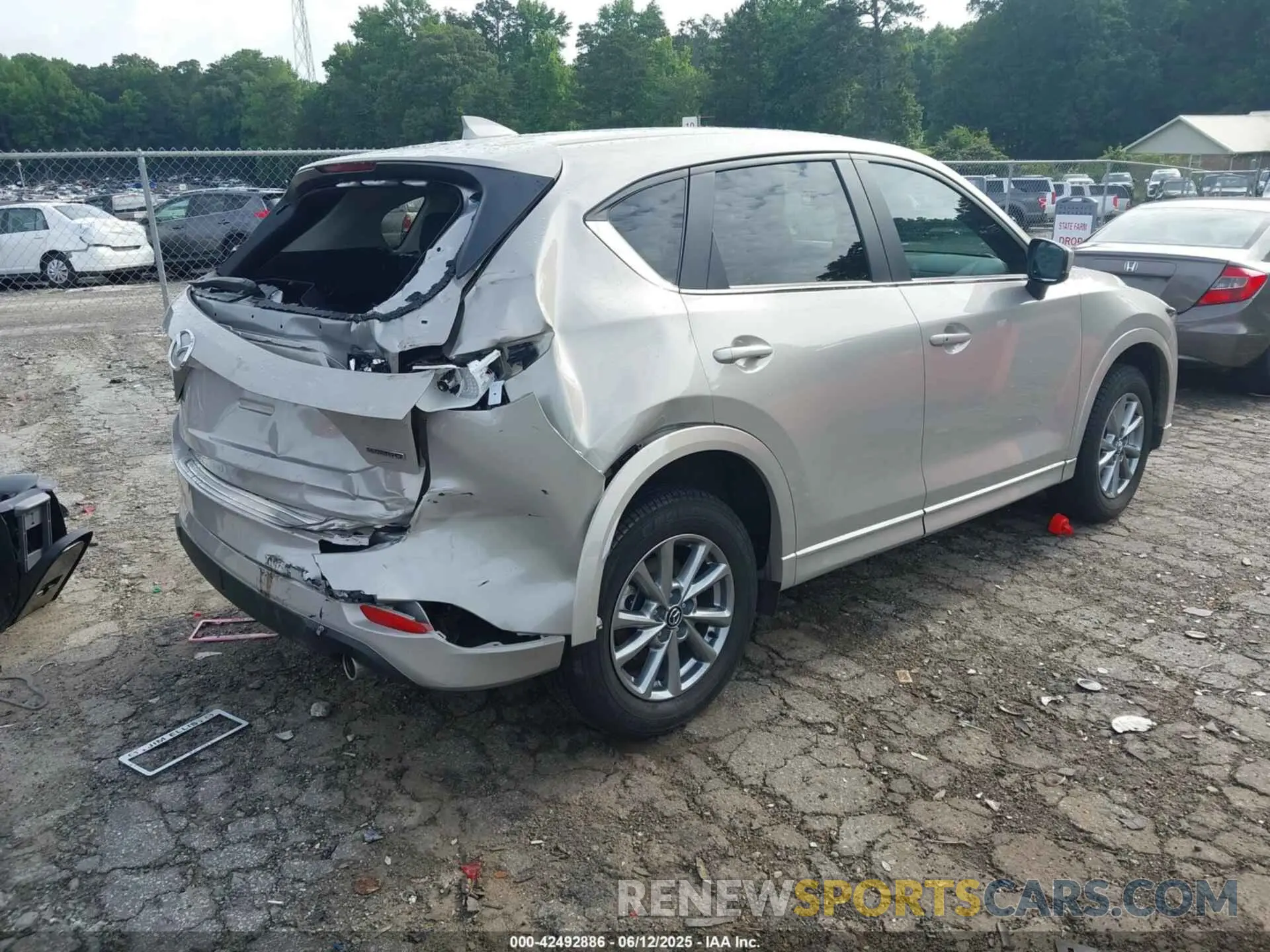 4 Photograph of a damaged car JM3KFBBLXS0566588 MAZDA CX-5 2025