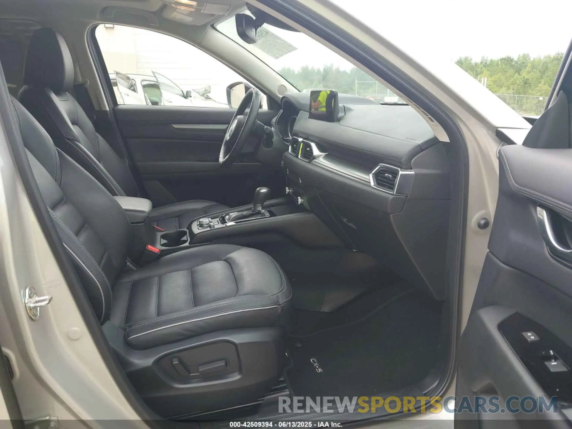 5 Photograph of a damaged car JM3KFBCL0S0584242 MAZDA CX-5 2025
