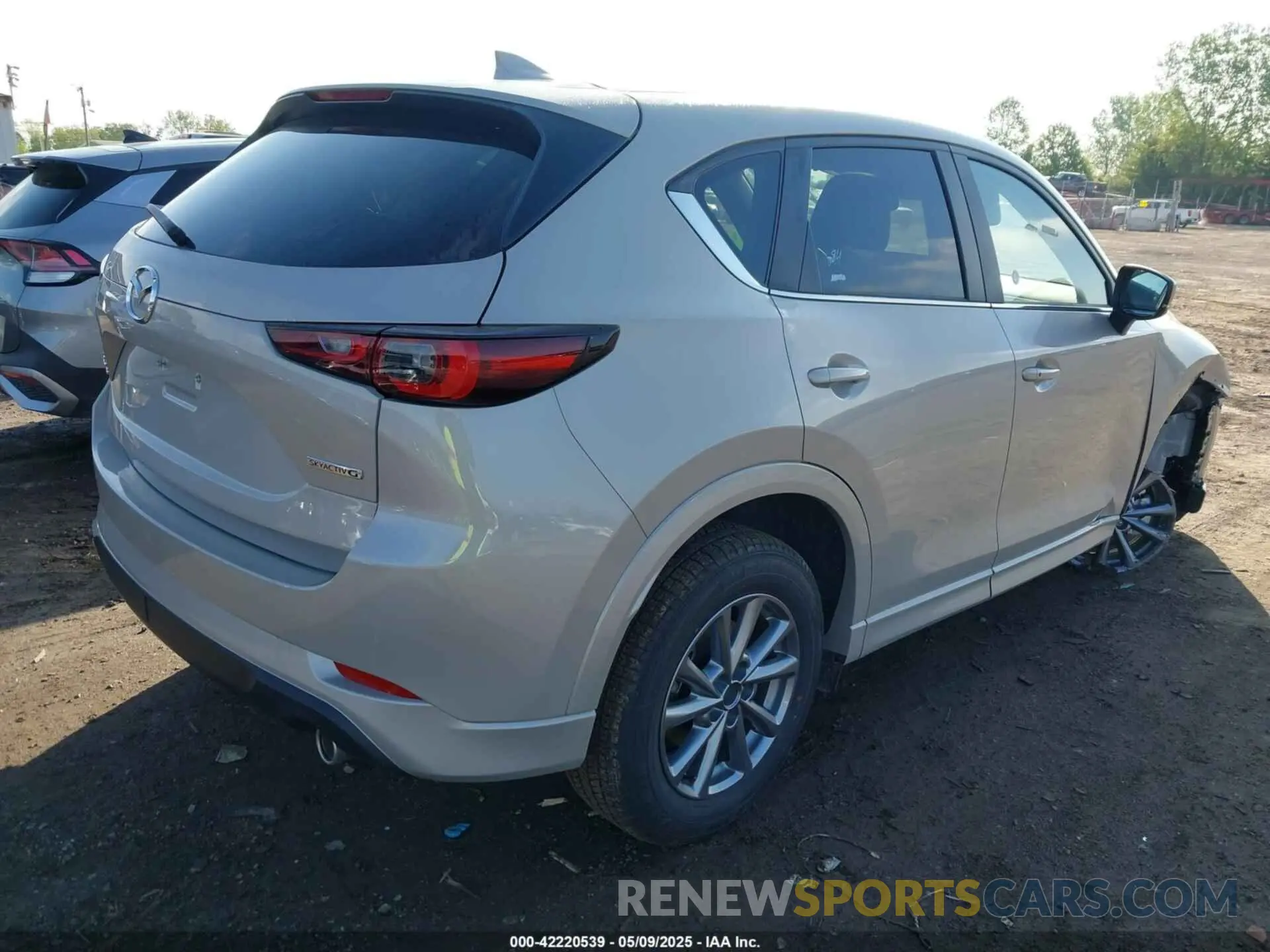 4 Photograph of a damaged car JM3KFBCL0S0618289 MAZDA CX-5 2025