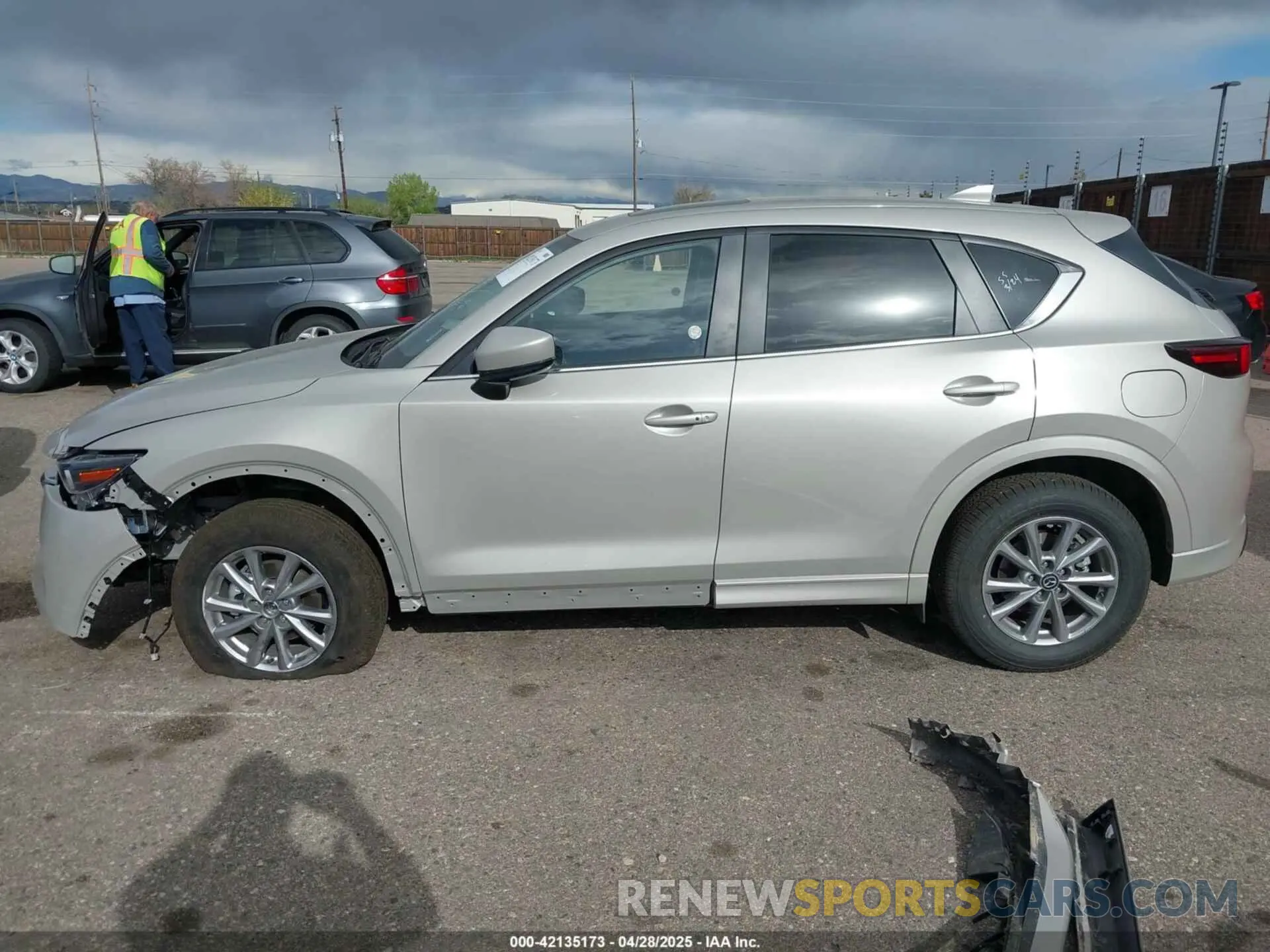 15 Photograph of a damaged car JM3KFBCL1S0601601 MAZDA CX-5 2025