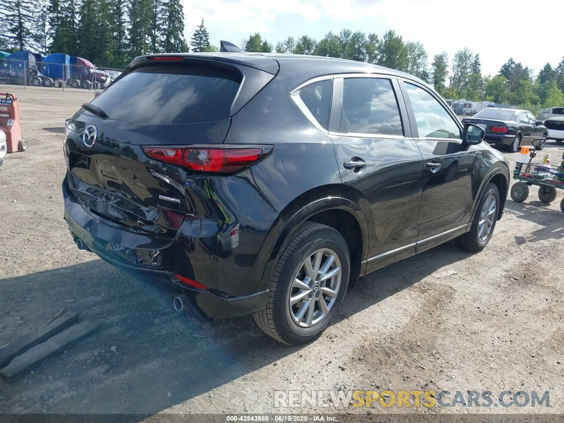 4 Photograph of a damaged car JM3KFBCL2S0589653 MAZDA CX-5 2025