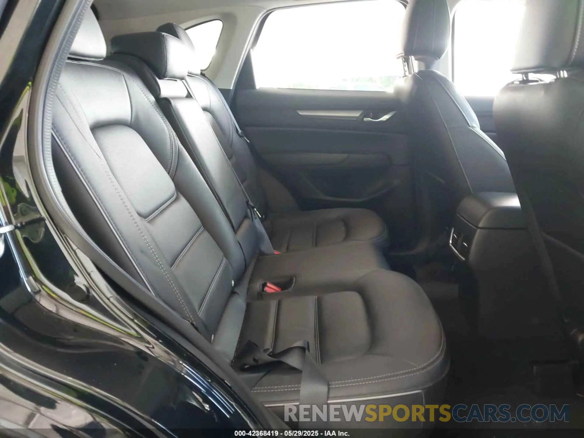 8 Photograph of a damaged car JM3KFBCL2S0608637 MAZDA CX-5 2025
