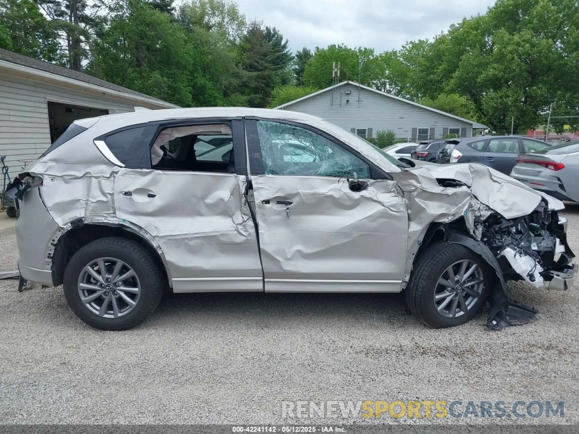14 Photograph of a damaged car JM3KFBCL3S0546441 MAZDA CX-5 2025