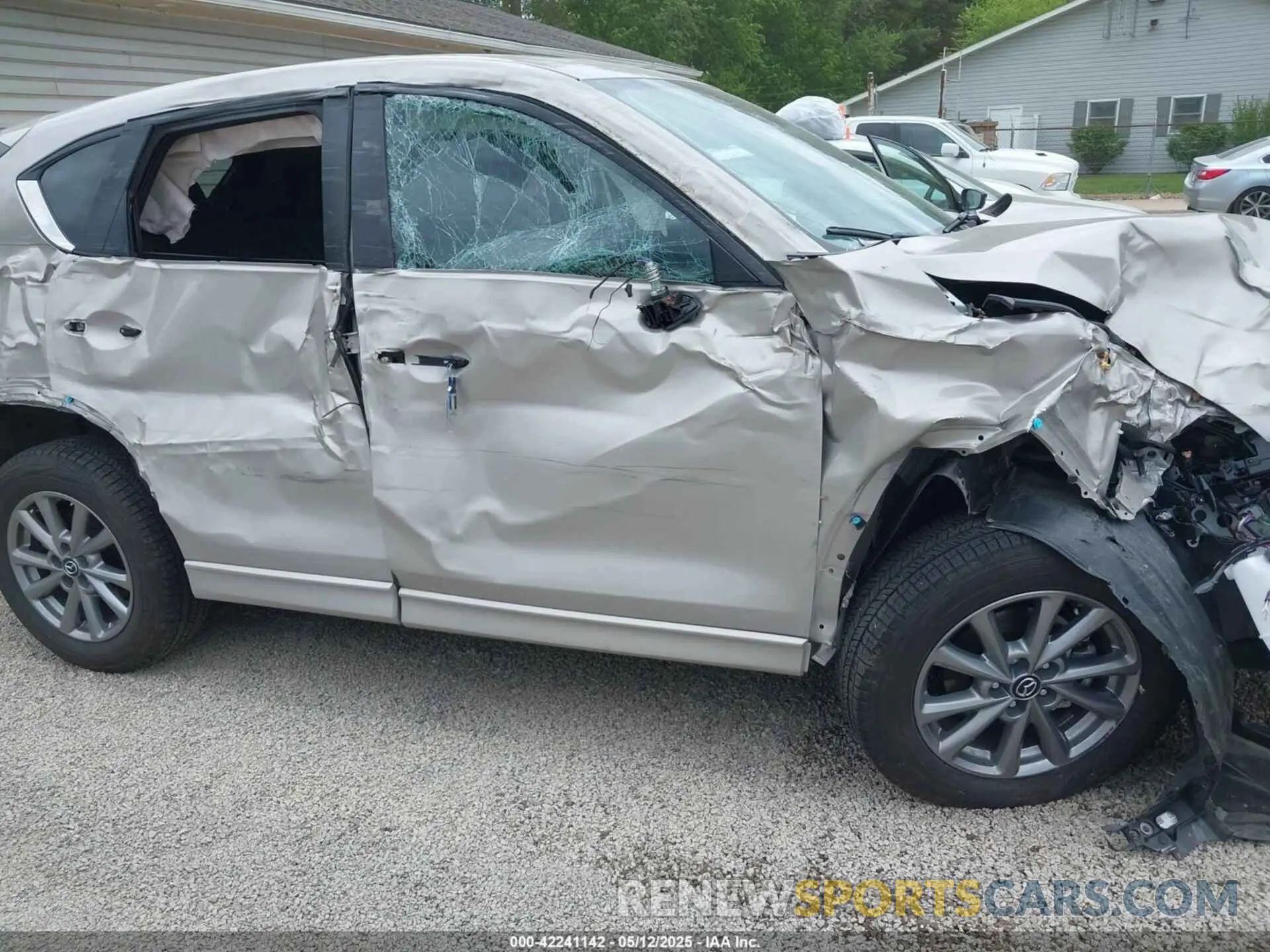 18 Photograph of a damaged car JM3KFBCL3S0546441 MAZDA CX-5 2025