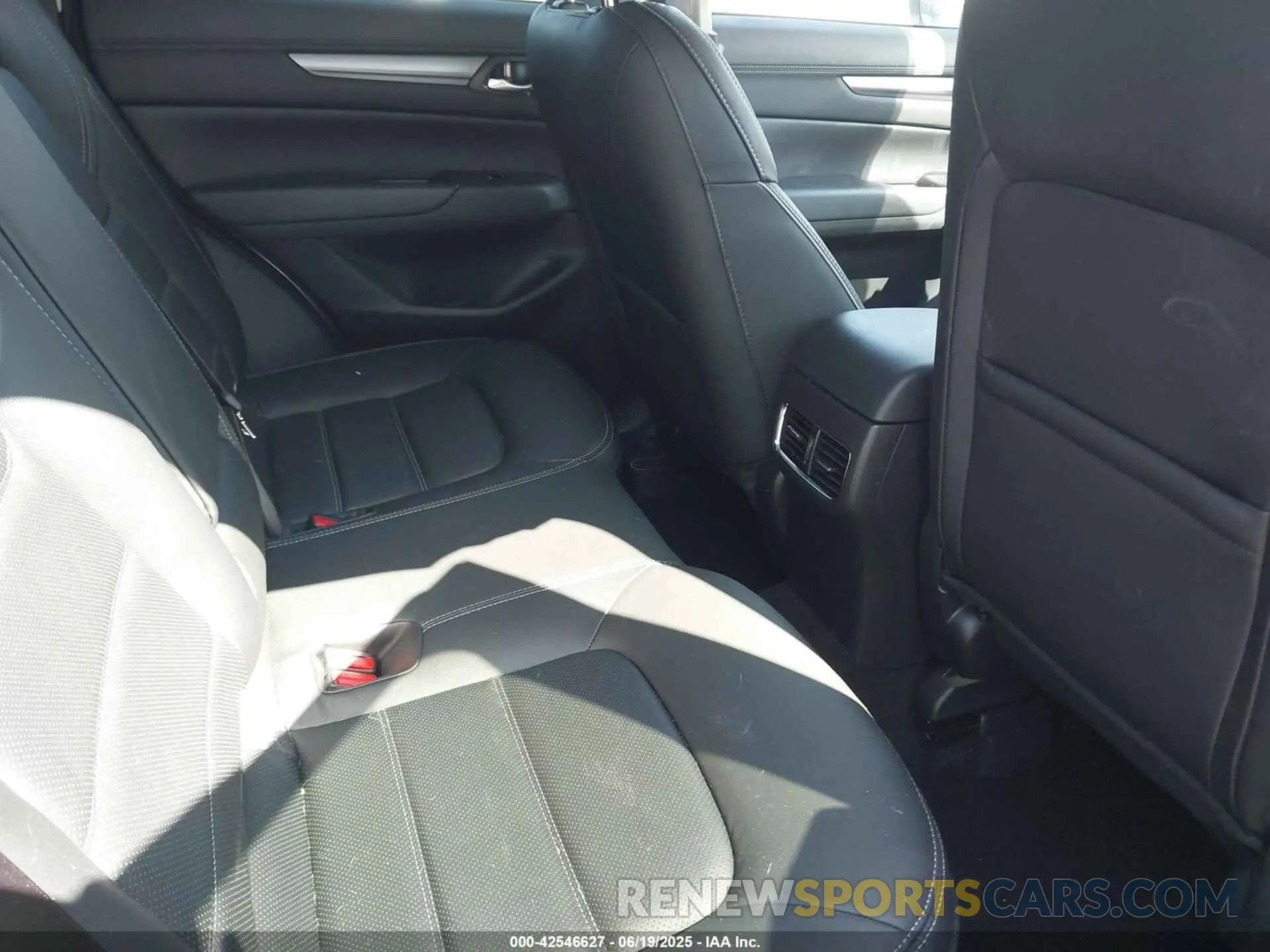 8 Photograph of a damaged car JM3KFBCL4S0586267 MAZDA CX-5 2025