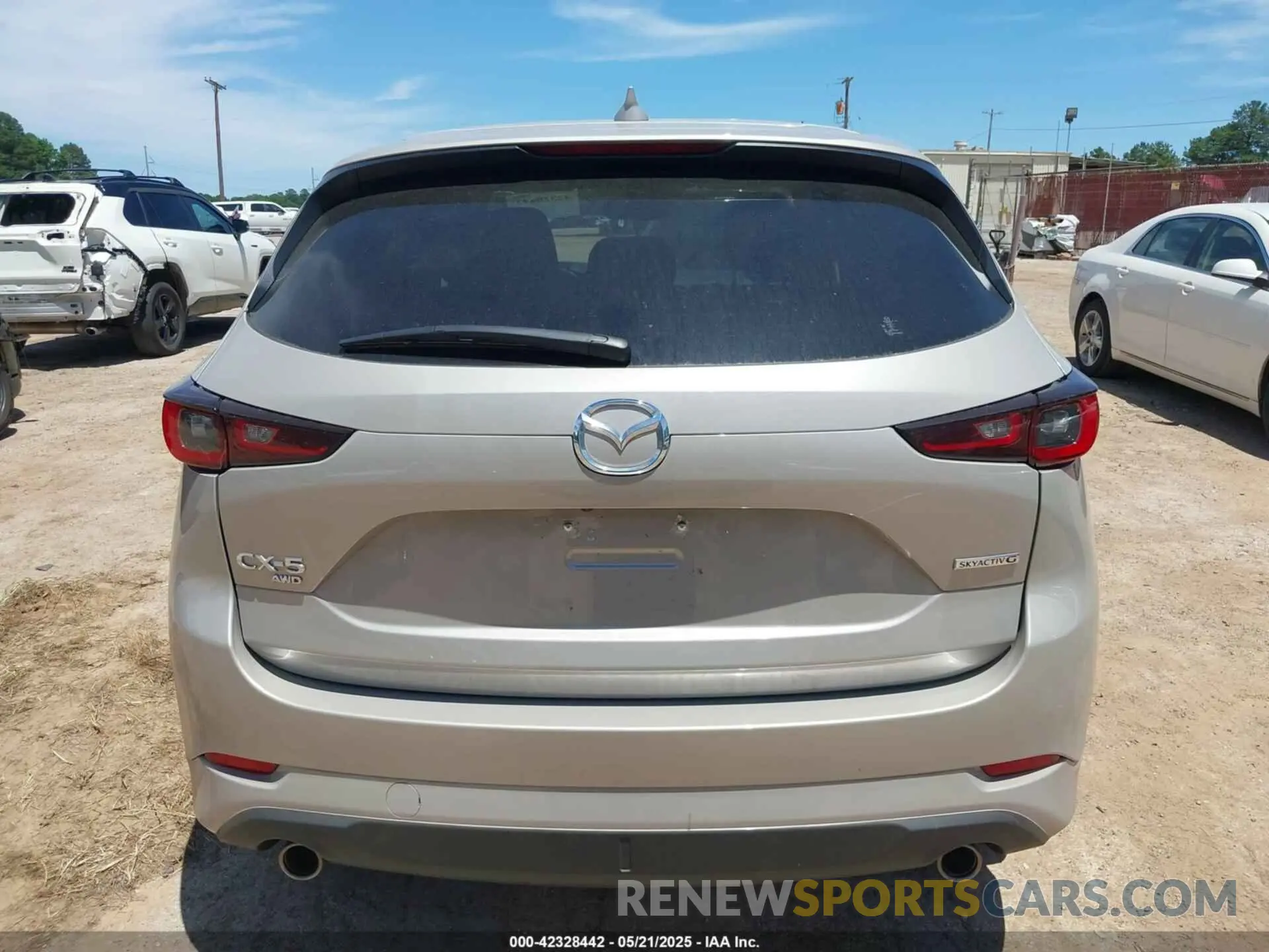 17 Photograph of a damaged car JM3KFBCL5S0639705 MAZDA CX-5 2025