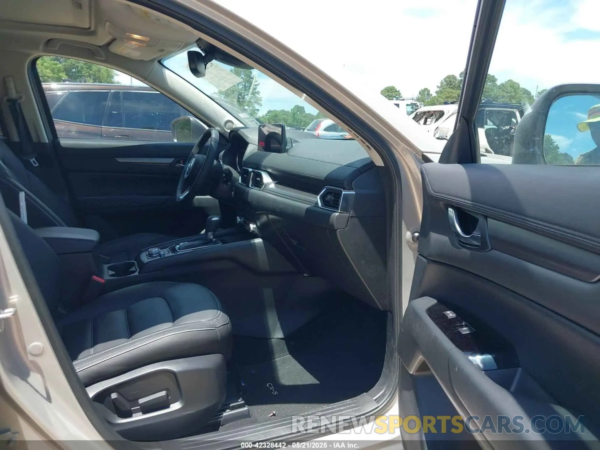 5 Photograph of a damaged car JM3KFBCL5S0639705 MAZDA CX-5 2025