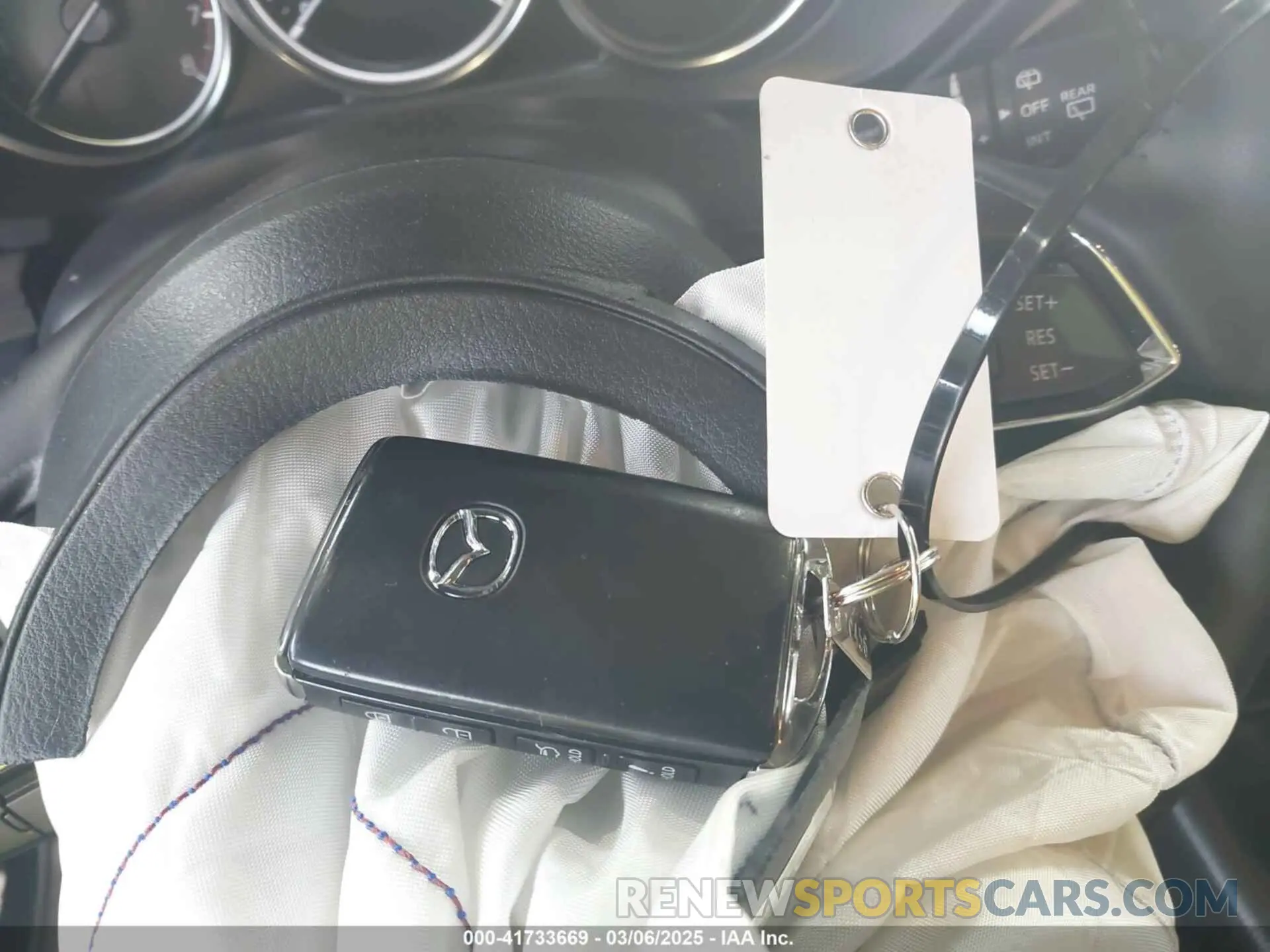 11 Photograph of a damaged car JM3KFBCL8S0569116 MAZDA CX-5 2025