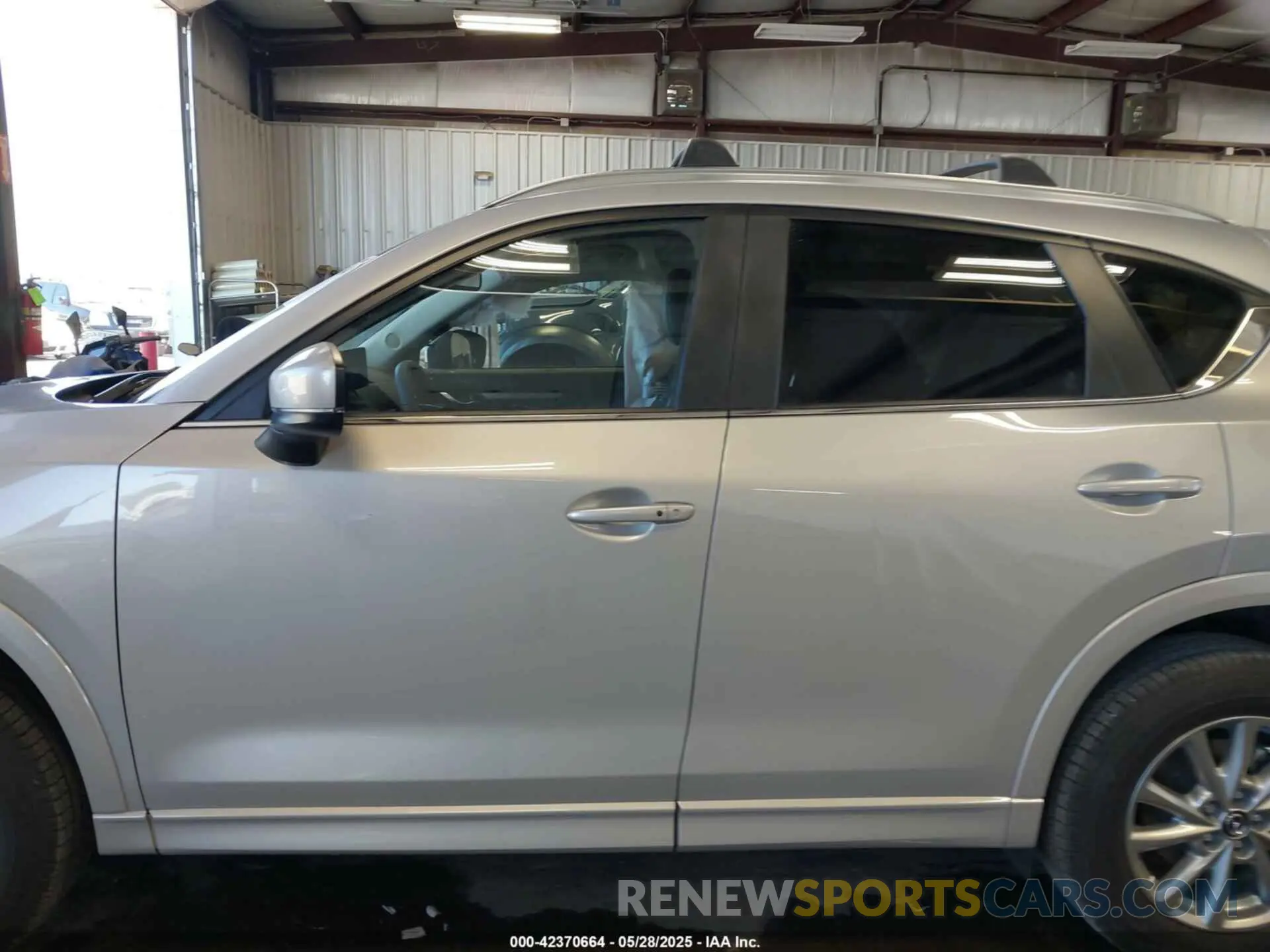 14 Photograph of a damaged car JM3KFBCLXS0559798 MAZDA CX-5 2025