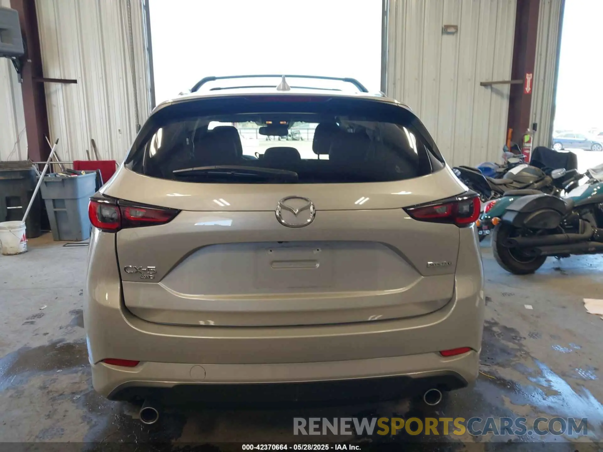 16 Photograph of a damaged car JM3KFBCLXS0559798 MAZDA CX-5 2025