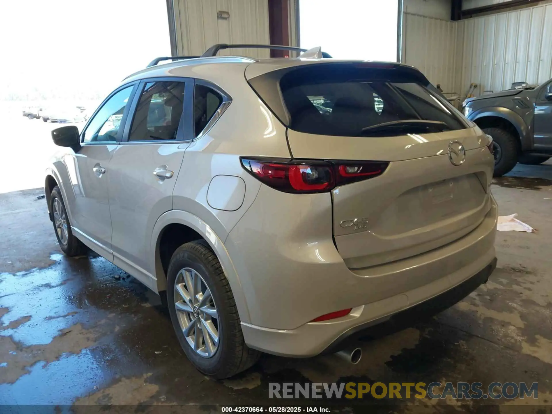 3 Photograph of a damaged car JM3KFBCLXS0559798 MAZDA CX-5 2025