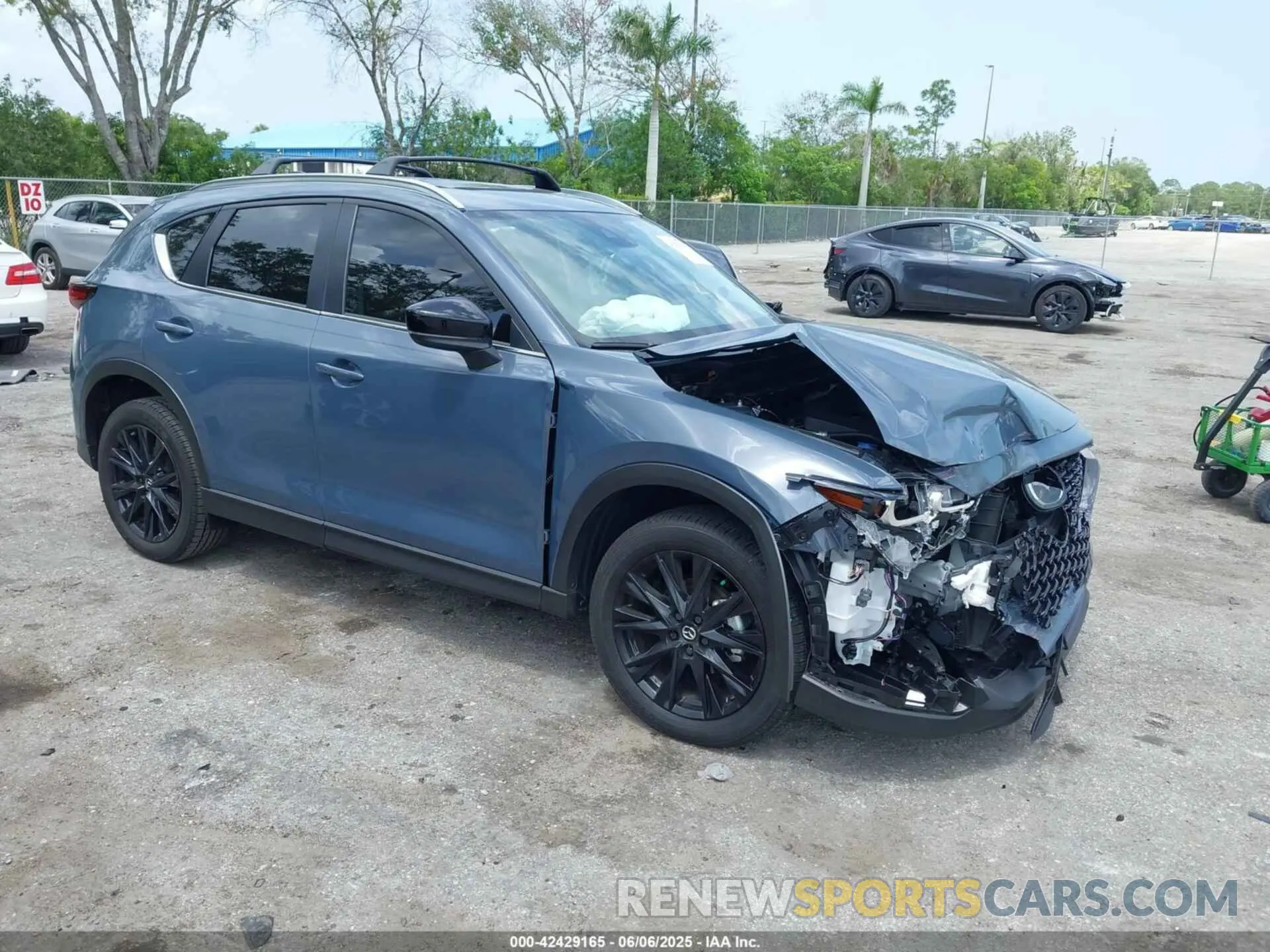 1 Photograph of a damaged car JM3KFBCM1S0582847 MAZDA CX-5 2025