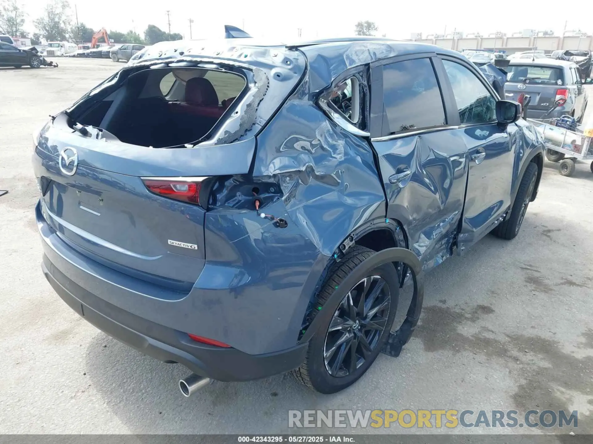 4 Photograph of a damaged car JM3KFBCM1S0636678 MAZDA CX-5 2025