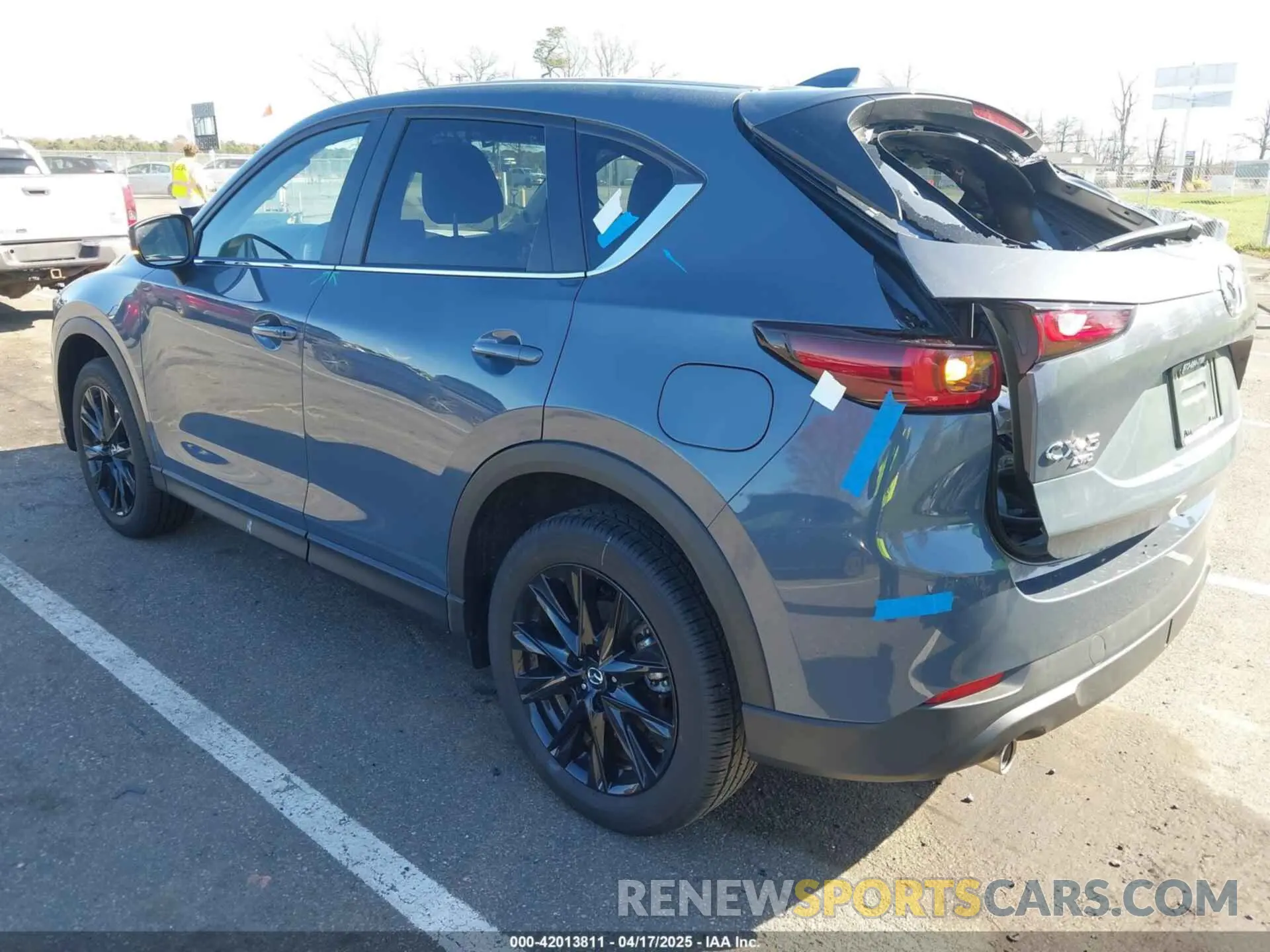 3 Photograph of a damaged car JM3KFBCM9S0558117 MAZDA CX-5 2025