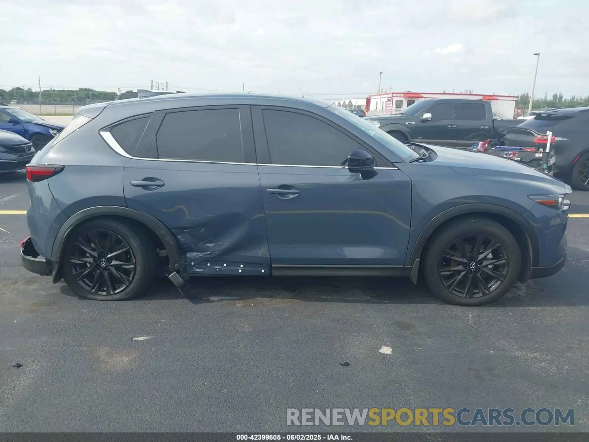 13 Photograph of a damaged car JM3KFBCMXS0618938 MAZDA CX-5 2025