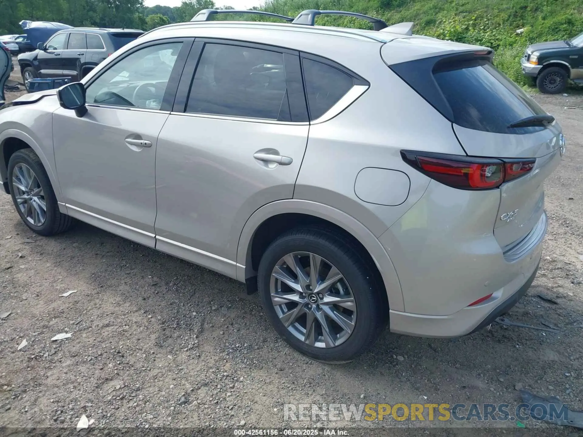 3 Photograph of a damaged car JM3KFBEM1S0542426 MAZDA CX-5 2025