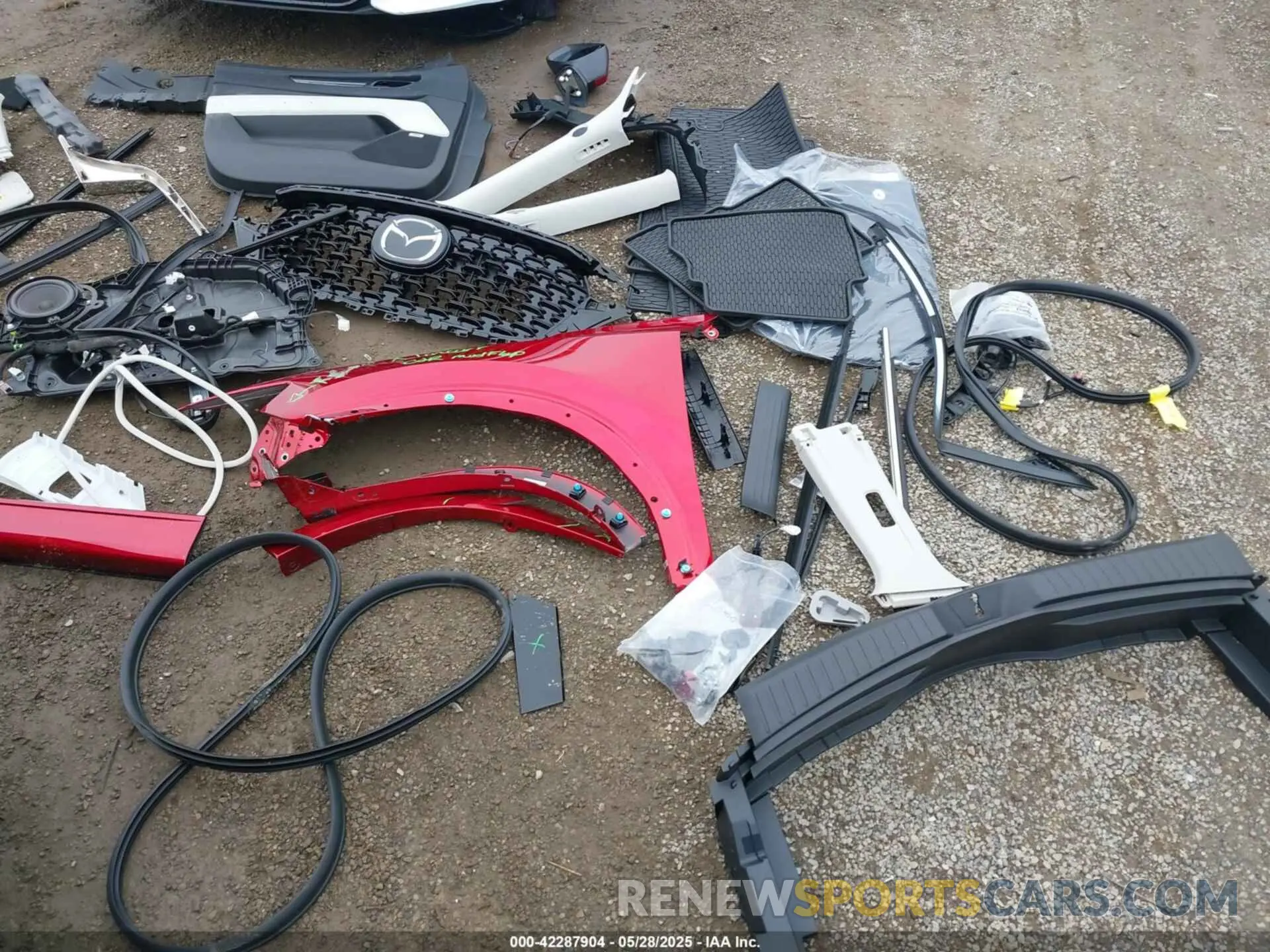12 Photograph of a damaged car JM3KFBEM1S0653669 MAZDA CX-5 2025