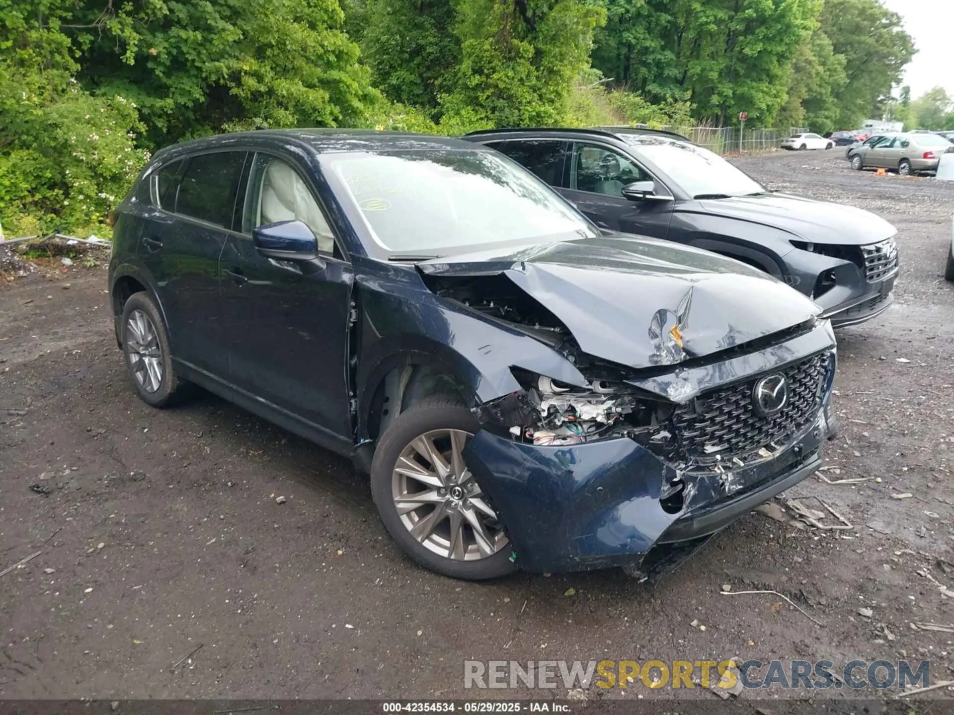 1 Photograph of a damaged car JM3KFBEM2S0621927 MAZDA CX-5 2025