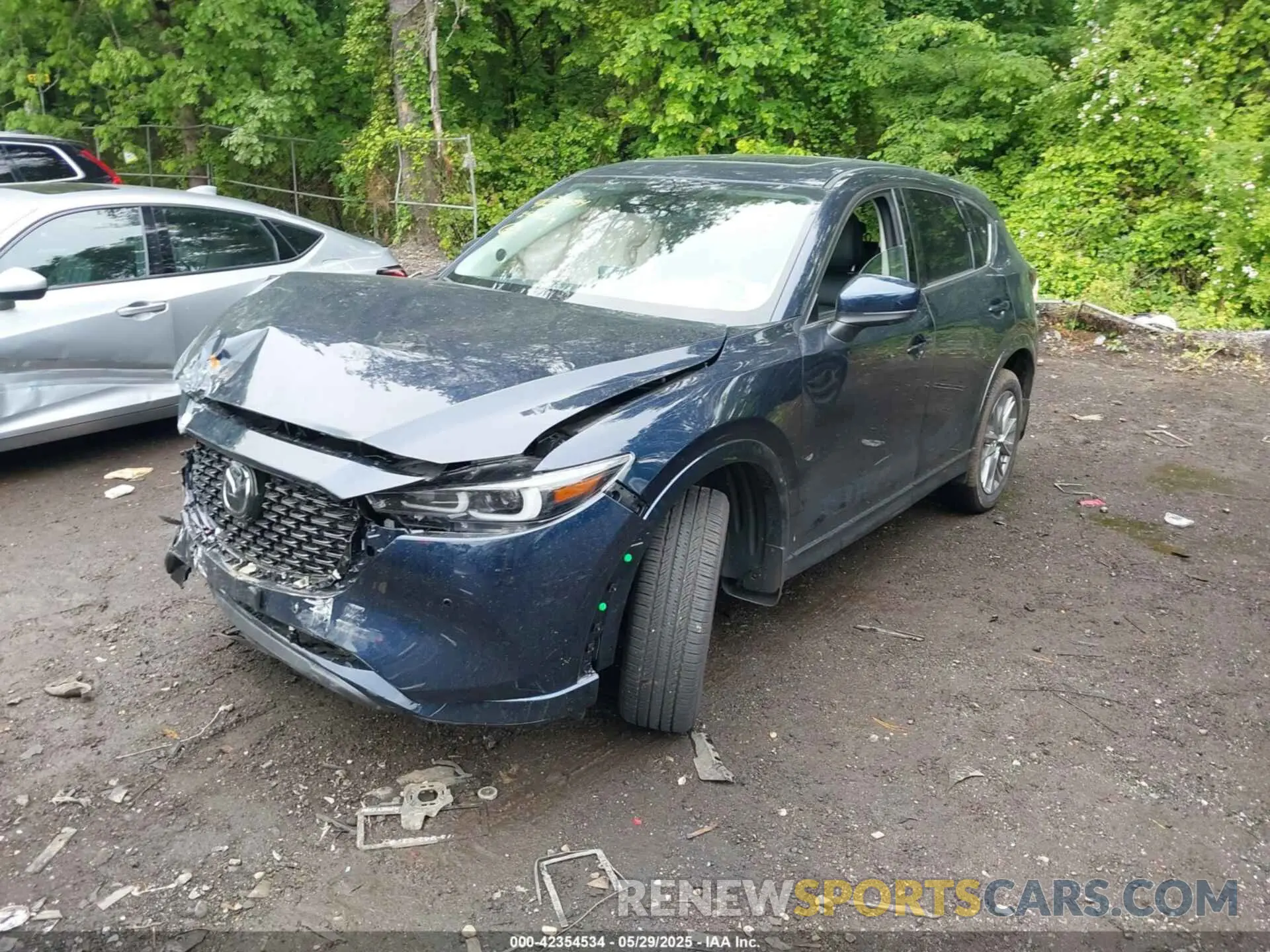 2 Photograph of a damaged car JM3KFBEM2S0621927 MAZDA CX-5 2025