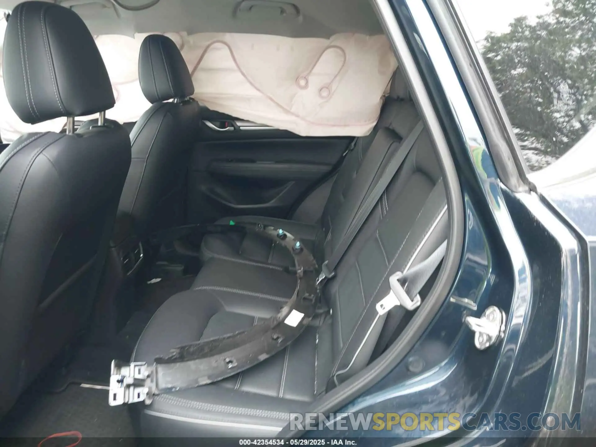 8 Photograph of a damaged car JM3KFBEM2S0621927 MAZDA CX-5 2025