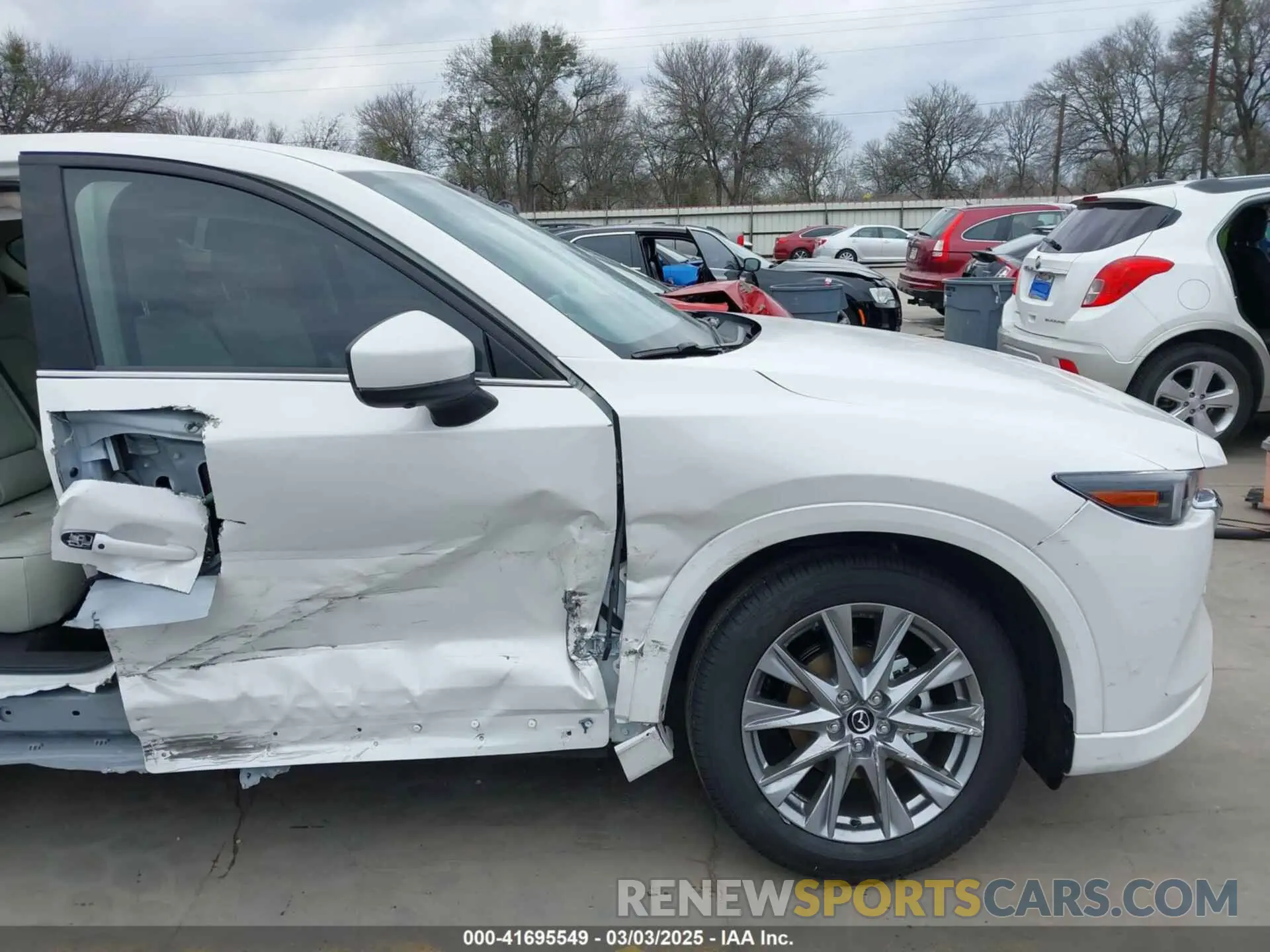 17 Photograph of a damaged car JM3KFBEM9S0549107 MAZDA CX-5 2025