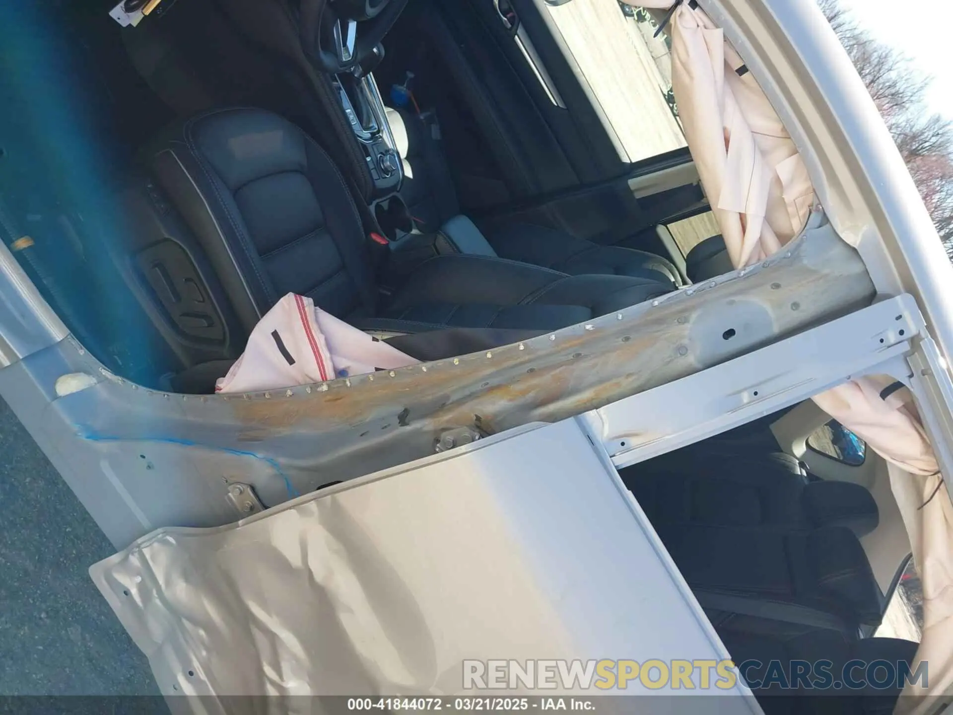 19 Photograph of a damaged car JM3KFBEM9S0579269 MAZDA CX-5 2025