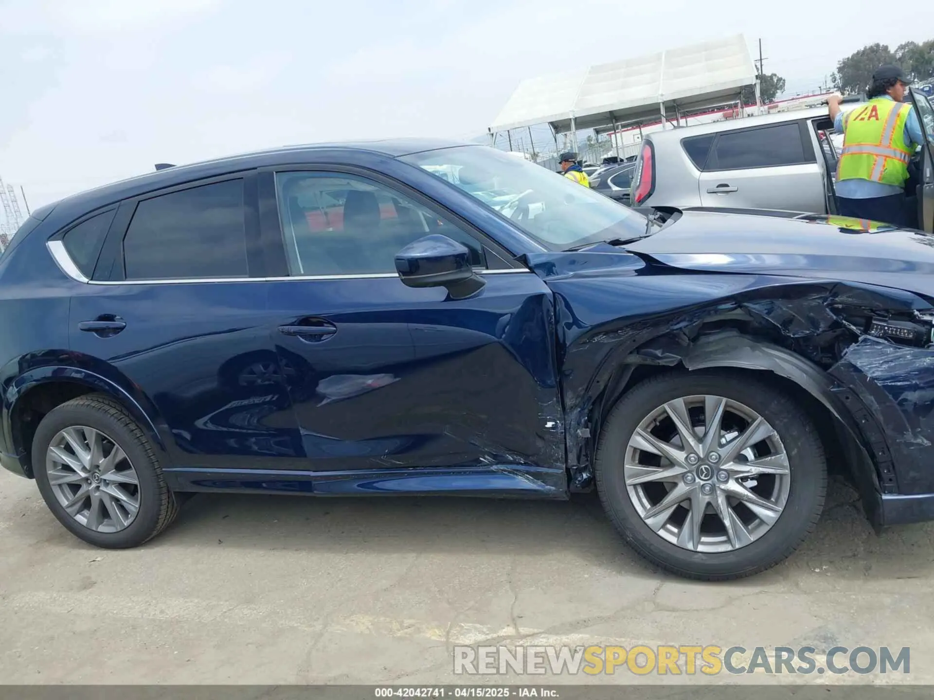 13 Photograph of a damaged car JM3KFBEM9S0615185 MAZDA CX-5 2025