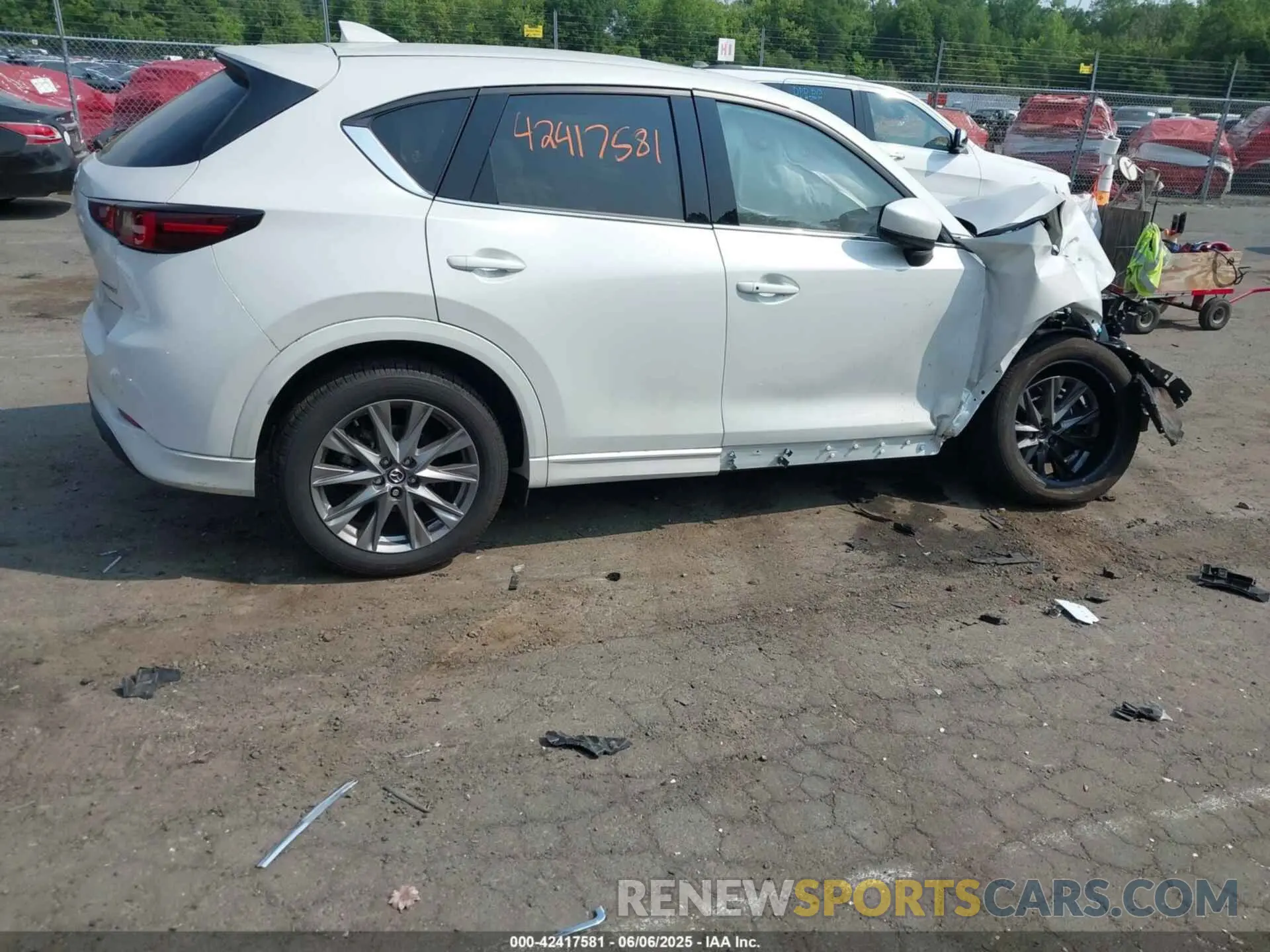 14 Photograph of a damaged car JM3KFBEM9S0619320 MAZDA CX-5 2025