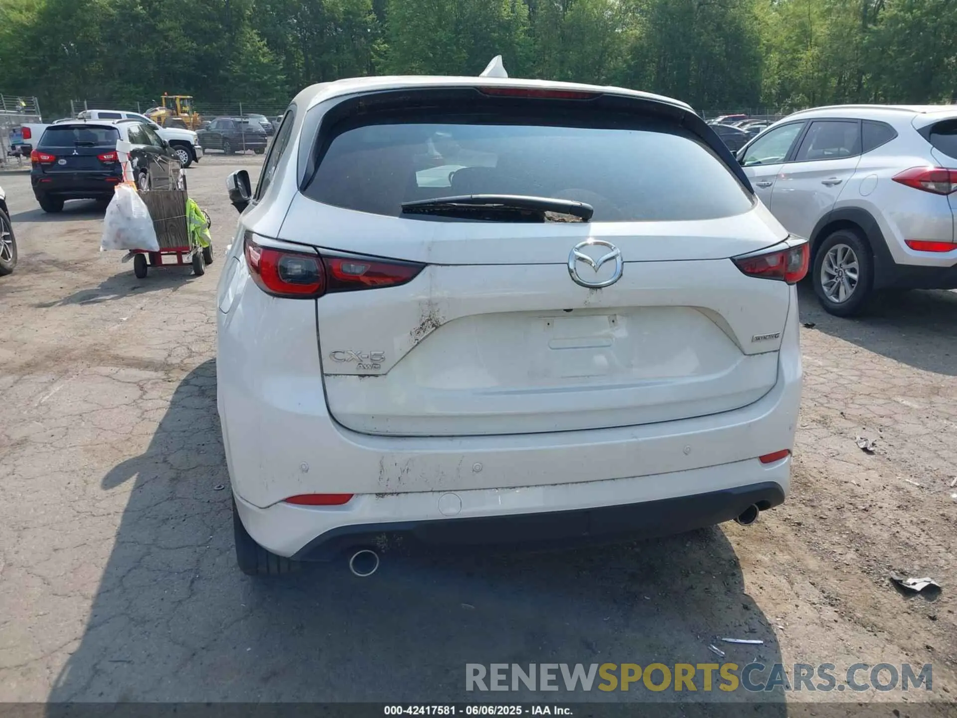 17 Photograph of a damaged car JM3KFBEM9S0619320 MAZDA CX-5 2025
