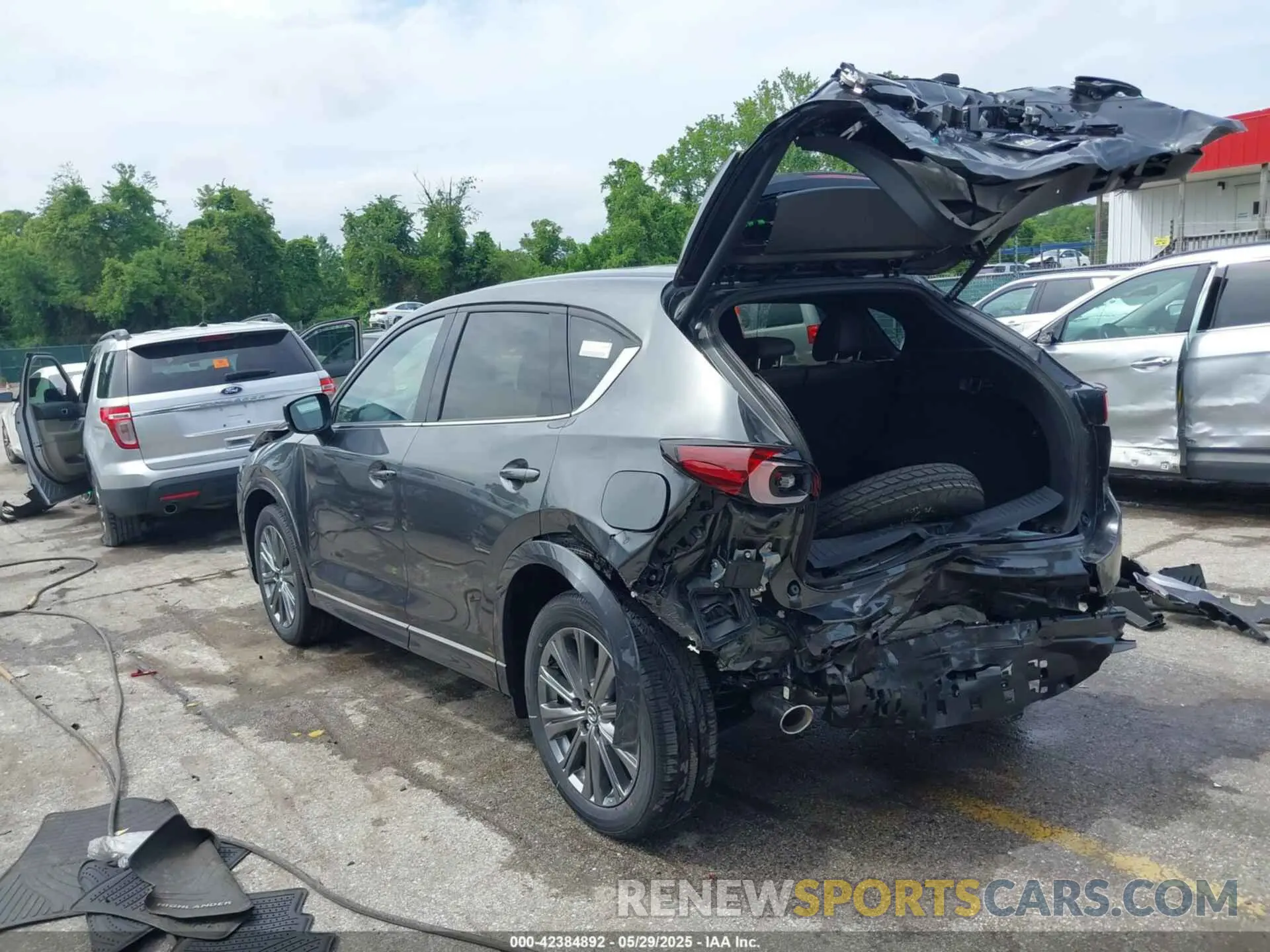 3 Photograph of a damaged car JM3KFBXY6S0571923 MAZDA CX-5 2025
