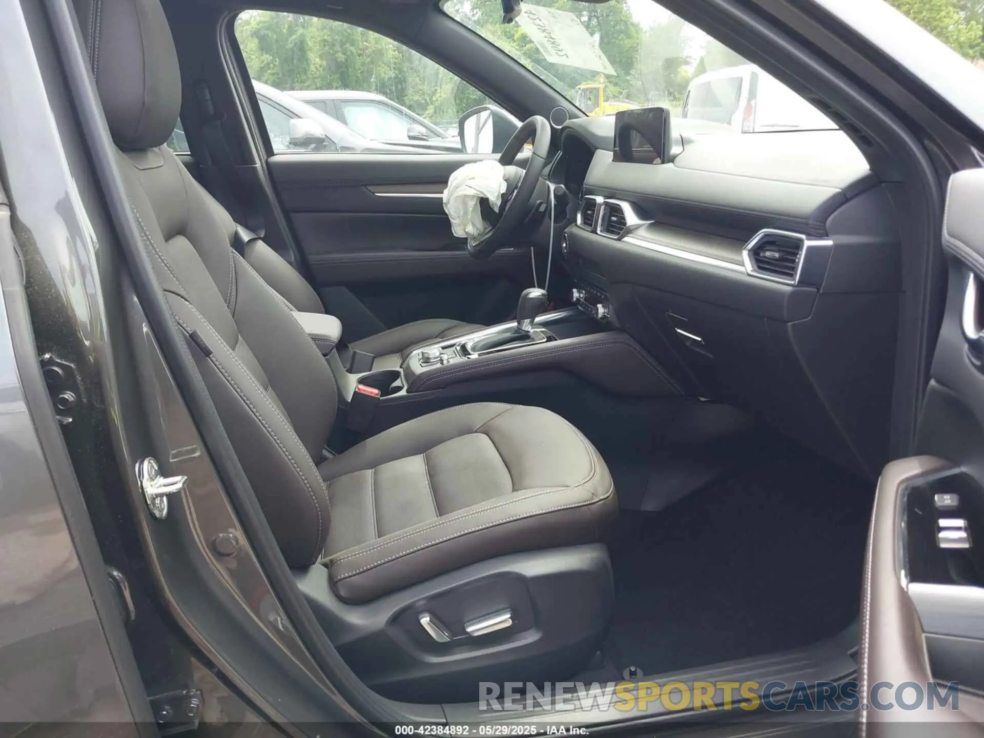 5 Photograph of a damaged car JM3KFBXY6S0571923 MAZDA CX-5 2025