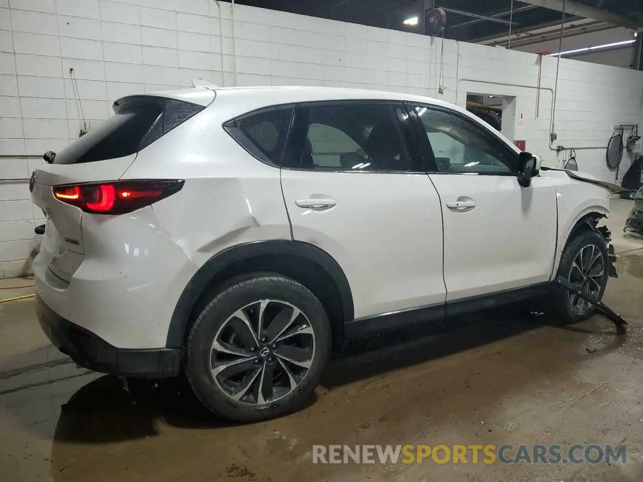 3 Photograph of a damaged car JM3KFBDM8N1626405 MAZDA CX-5 PREMI 2022