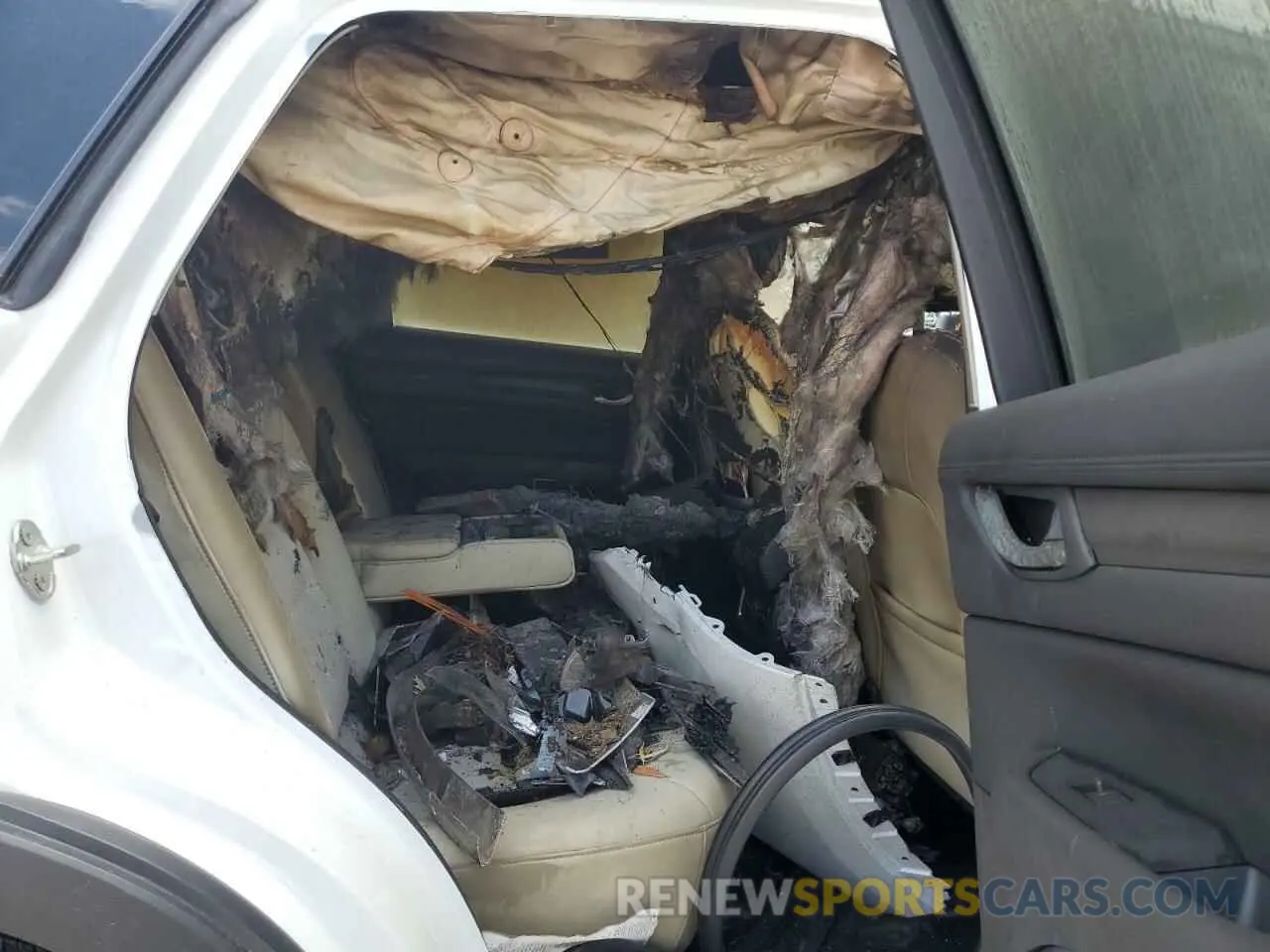 11 Photograph of a damaged car JM3KFBBM9P0286001 MAZDA CX-5 SELEC 2023