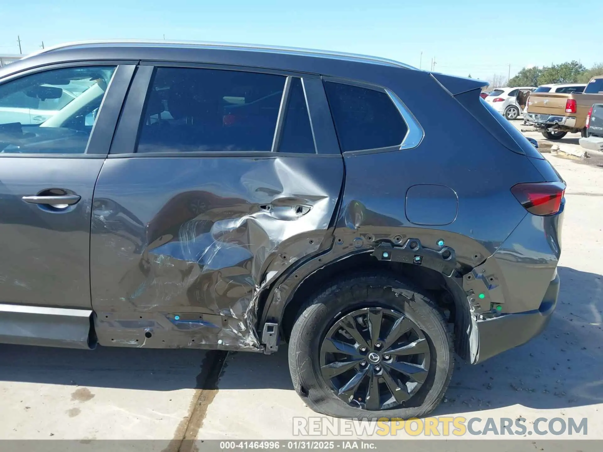 6 Photograph of a damaged car 7MMVABAM5PN150568 MAZDA CX-50 2023