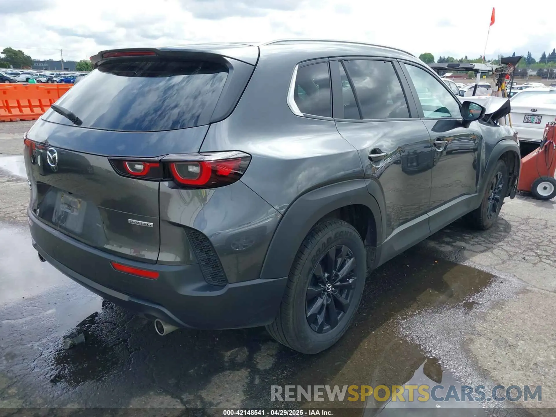 4 Photograph of a damaged car 7MMVABCM3PN121695 MAZDA CX-50 2023