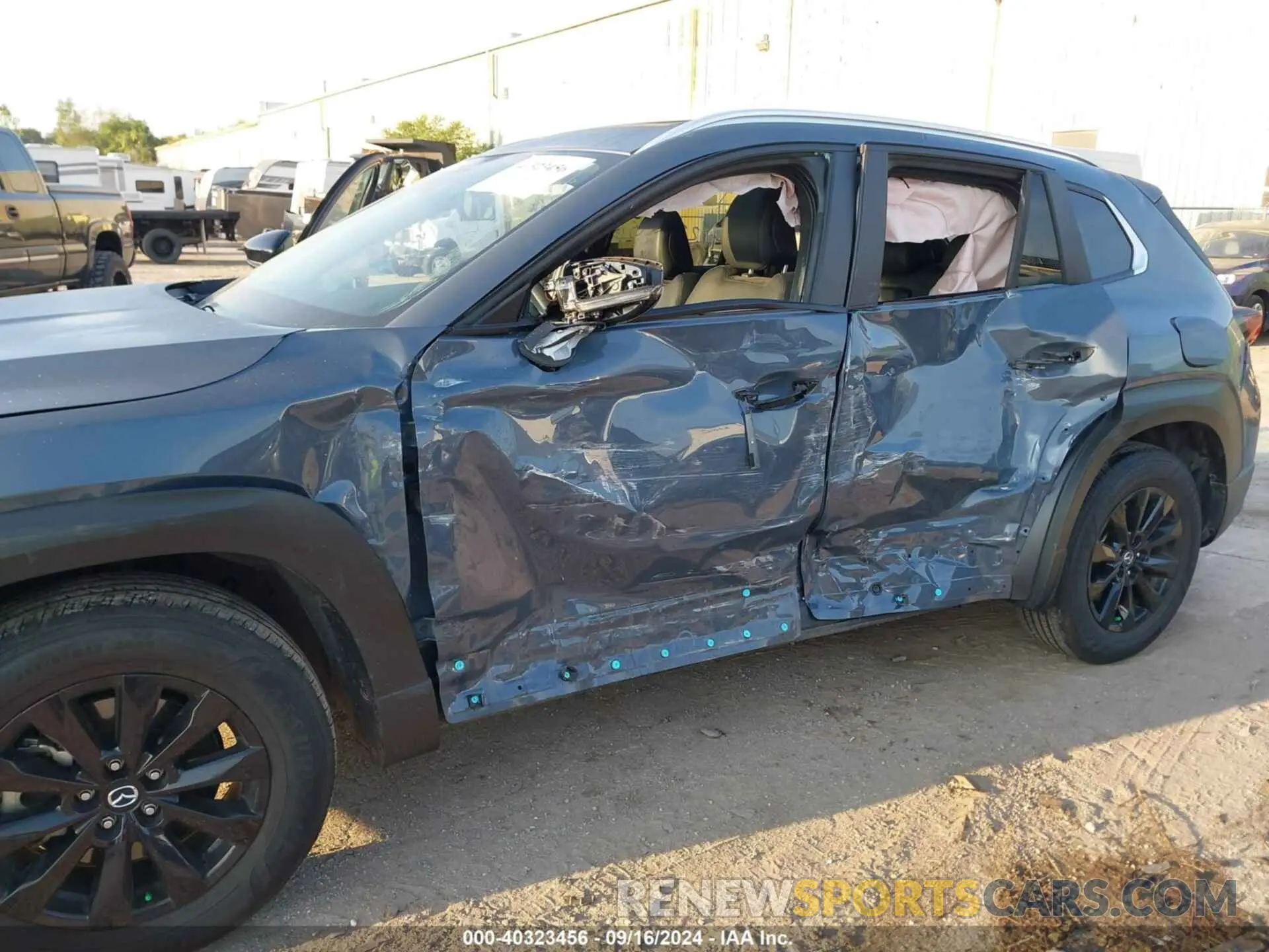 6 Photograph of a damaged car 7MMVABCM4PN105733 MAZDA CX-50 2023