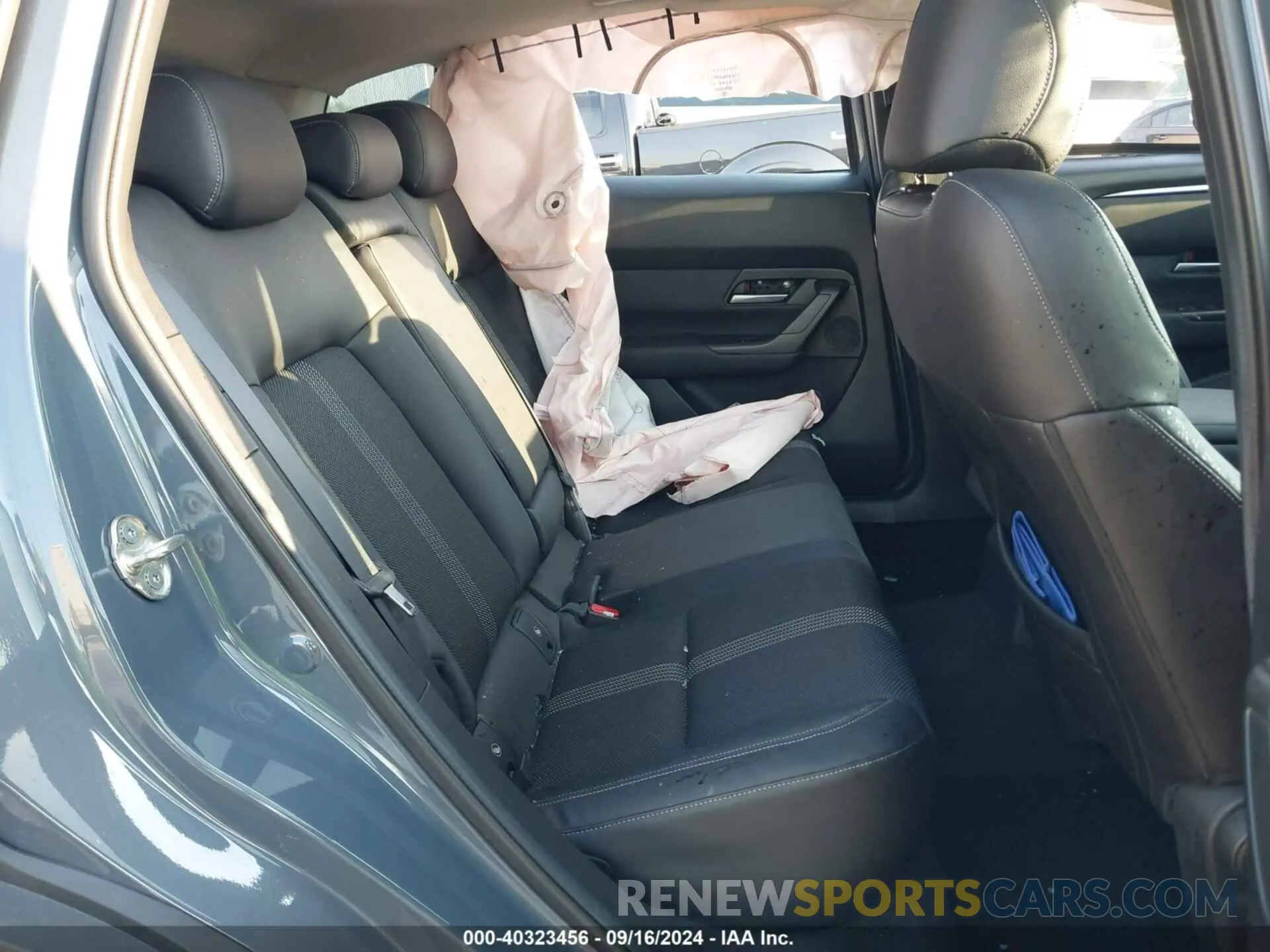 8 Photograph of a damaged car 7MMVABCM4PN105733 MAZDA CX-50 2023