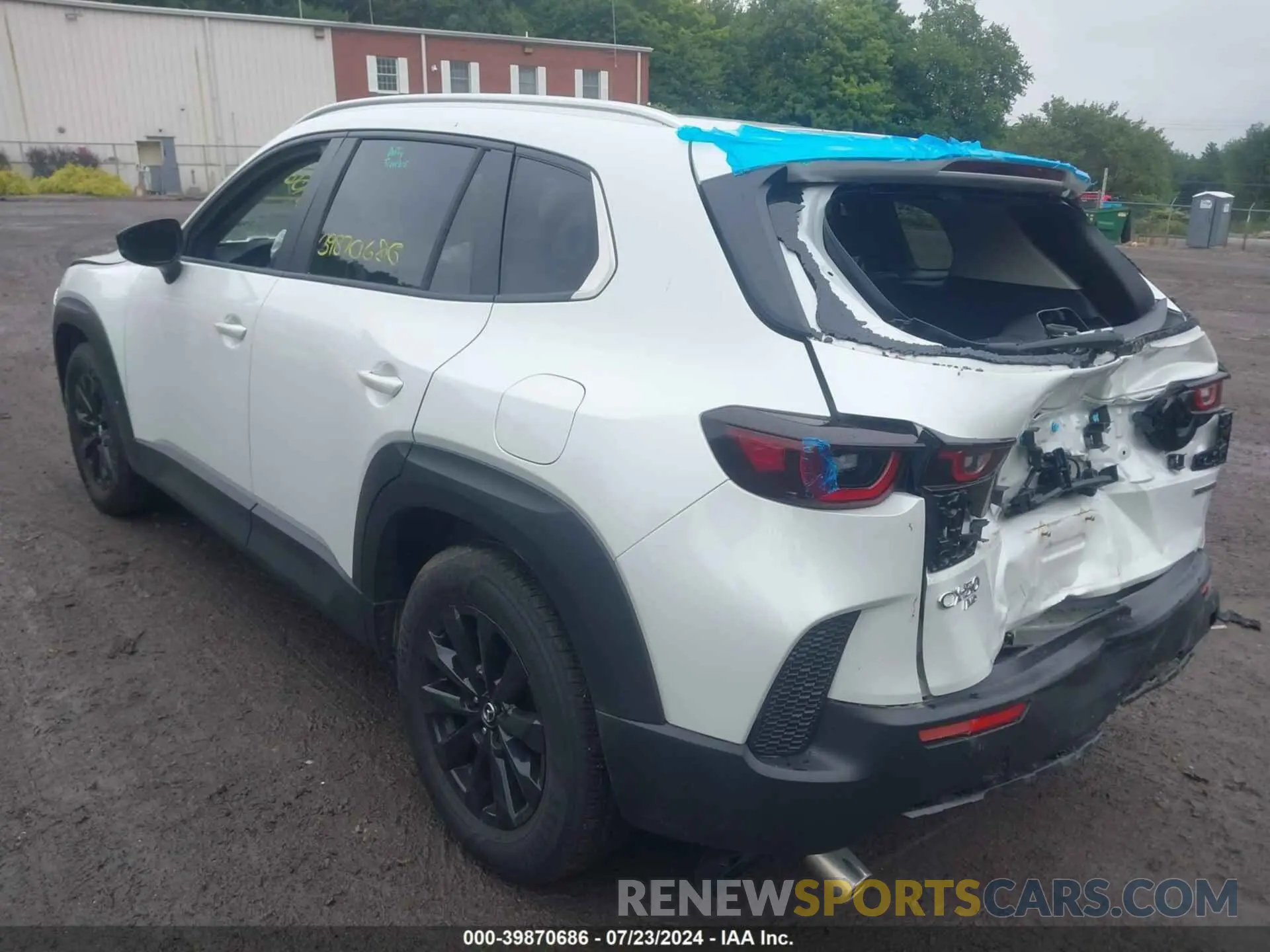 3 Photograph of a damaged car 7MMVABCM4PN151479 MAZDA CX-50 2023