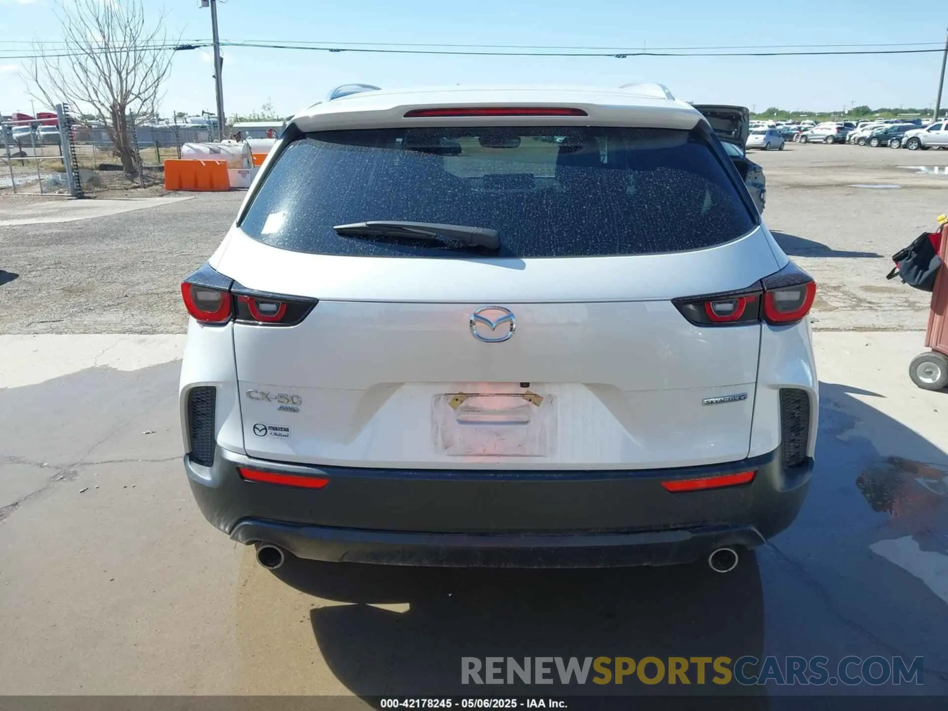 16 Photograph of a damaged car 7MMVABCM7PN142159 MAZDA CX-50 2023