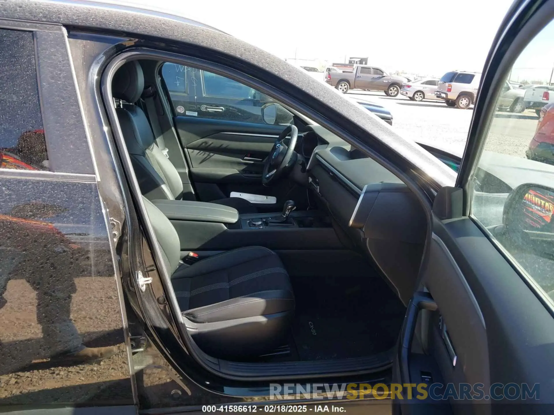 5 Photograph of a damaged car 7MMVABCM7PN152741 MAZDA CX-50 2023