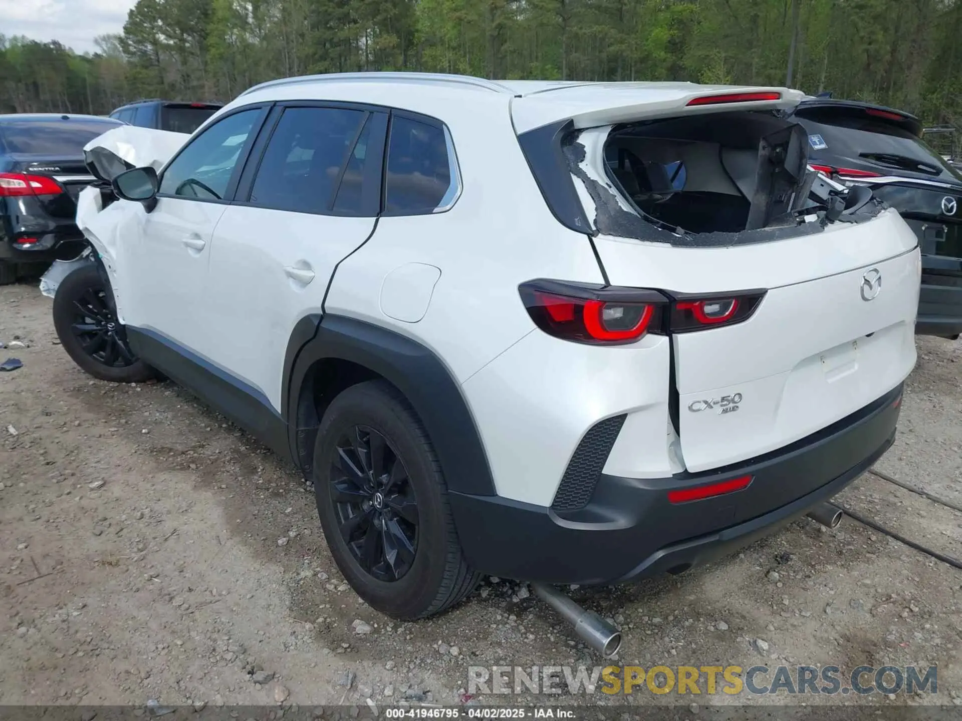 3 Photograph of a damaged car 7MMVABCMXPN124805 MAZDA CX-50 2023