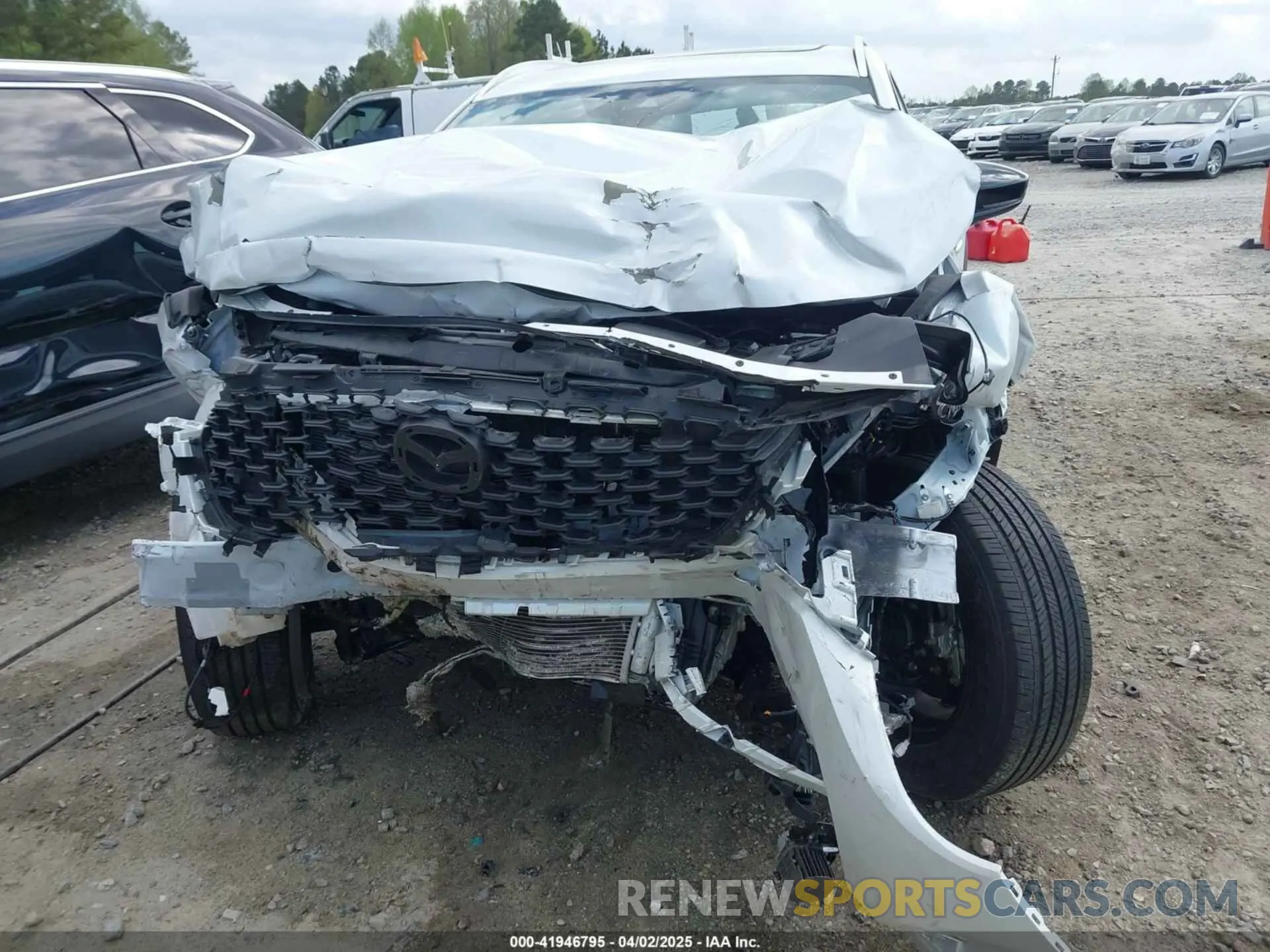6 Photograph of a damaged car 7MMVABCMXPN124805 MAZDA CX-50 2023
