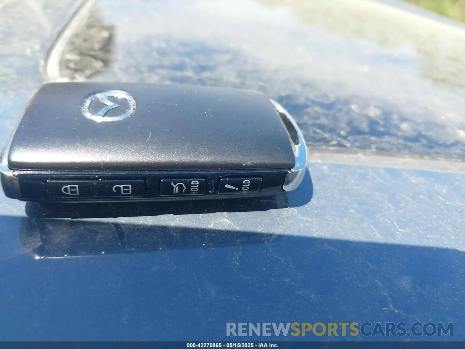 11 Photograph of a damaged car 7MMVABCMXPN142110 MAZDA CX-50 2023