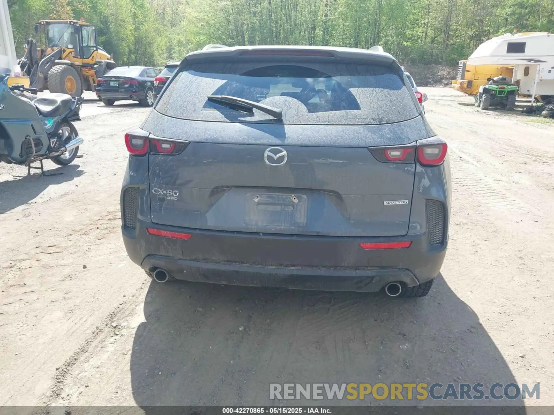 17 Photograph of a damaged car 7MMVABCMXPN142110 MAZDA CX-50 2023