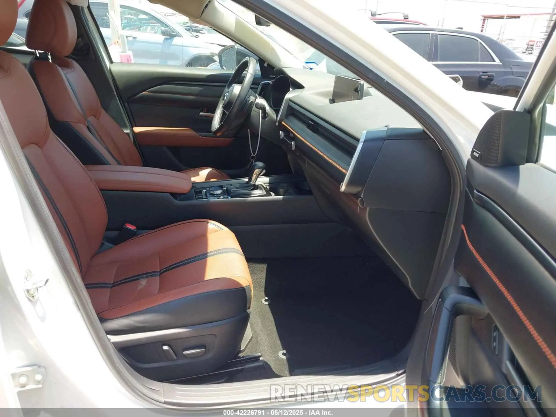 5 Photograph of a damaged car 7MMVABDY4PN137292 MAZDA CX-50 2023